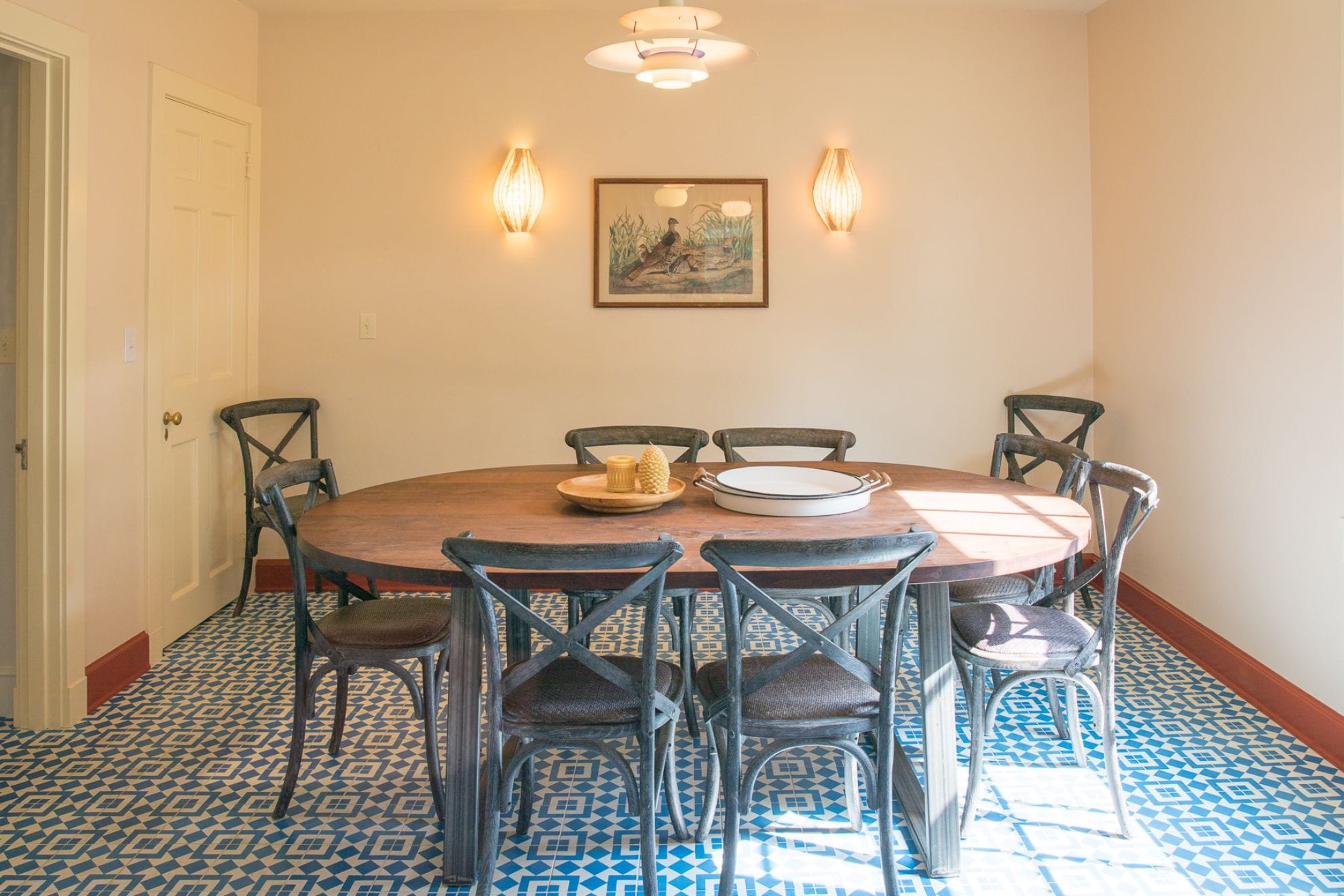 Dining room with round table