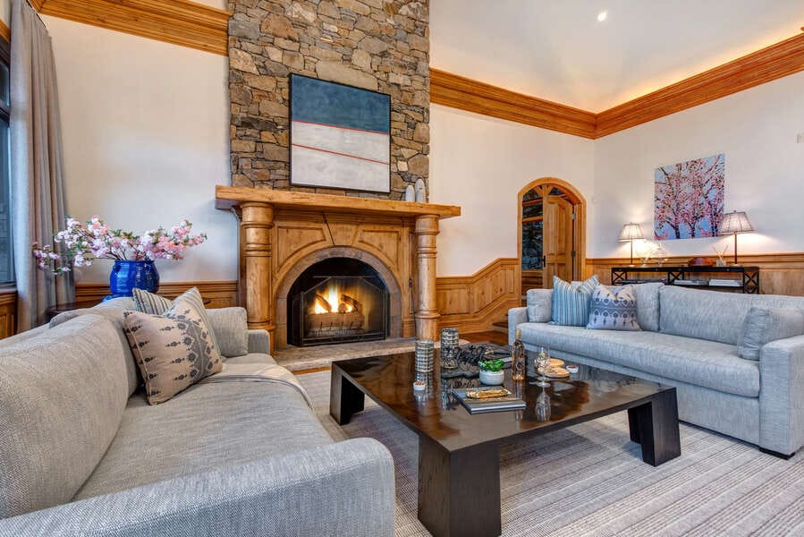 Cozy living room with fireplace.