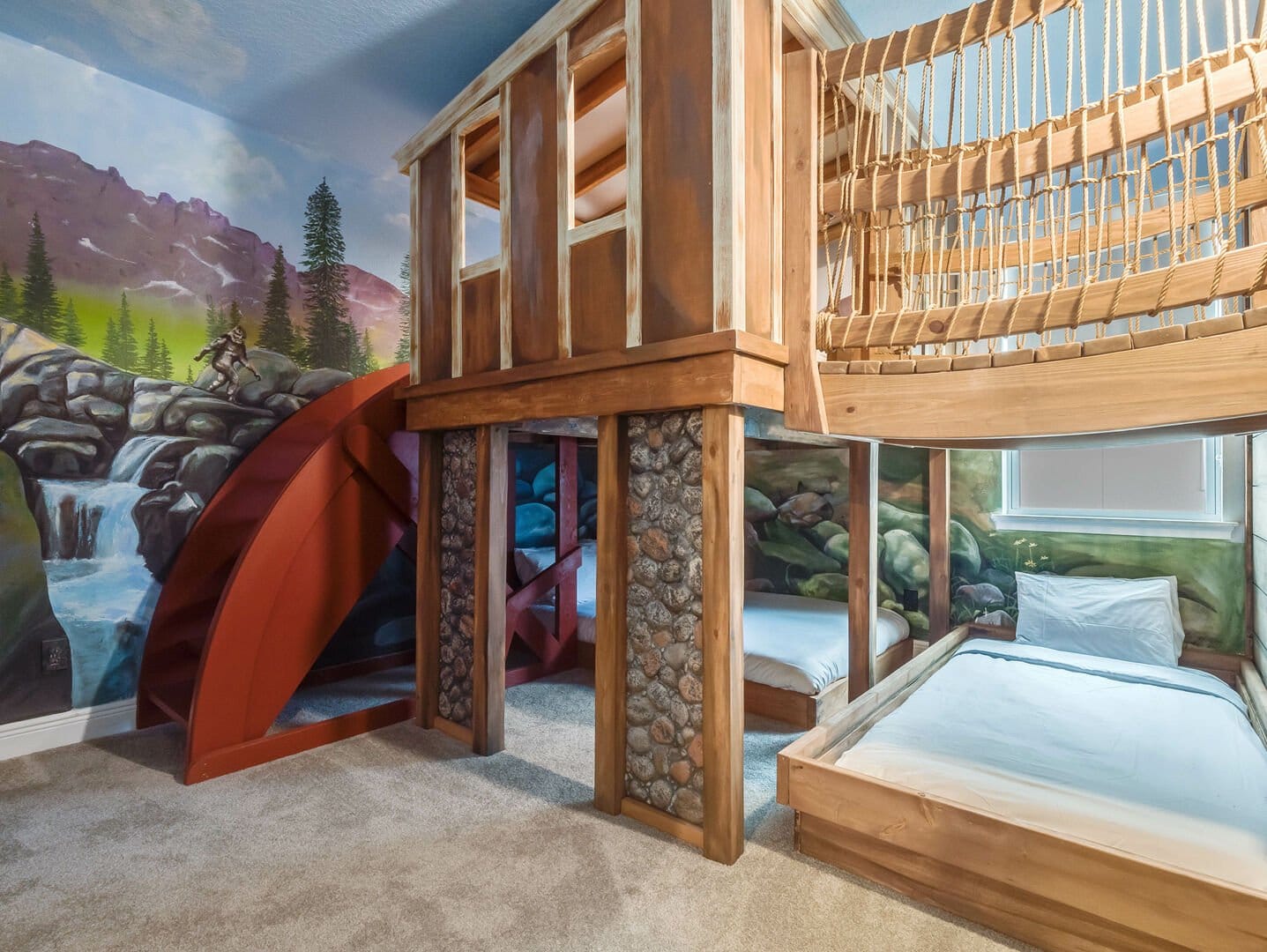 Wooden treehouse-themed bunk bed room