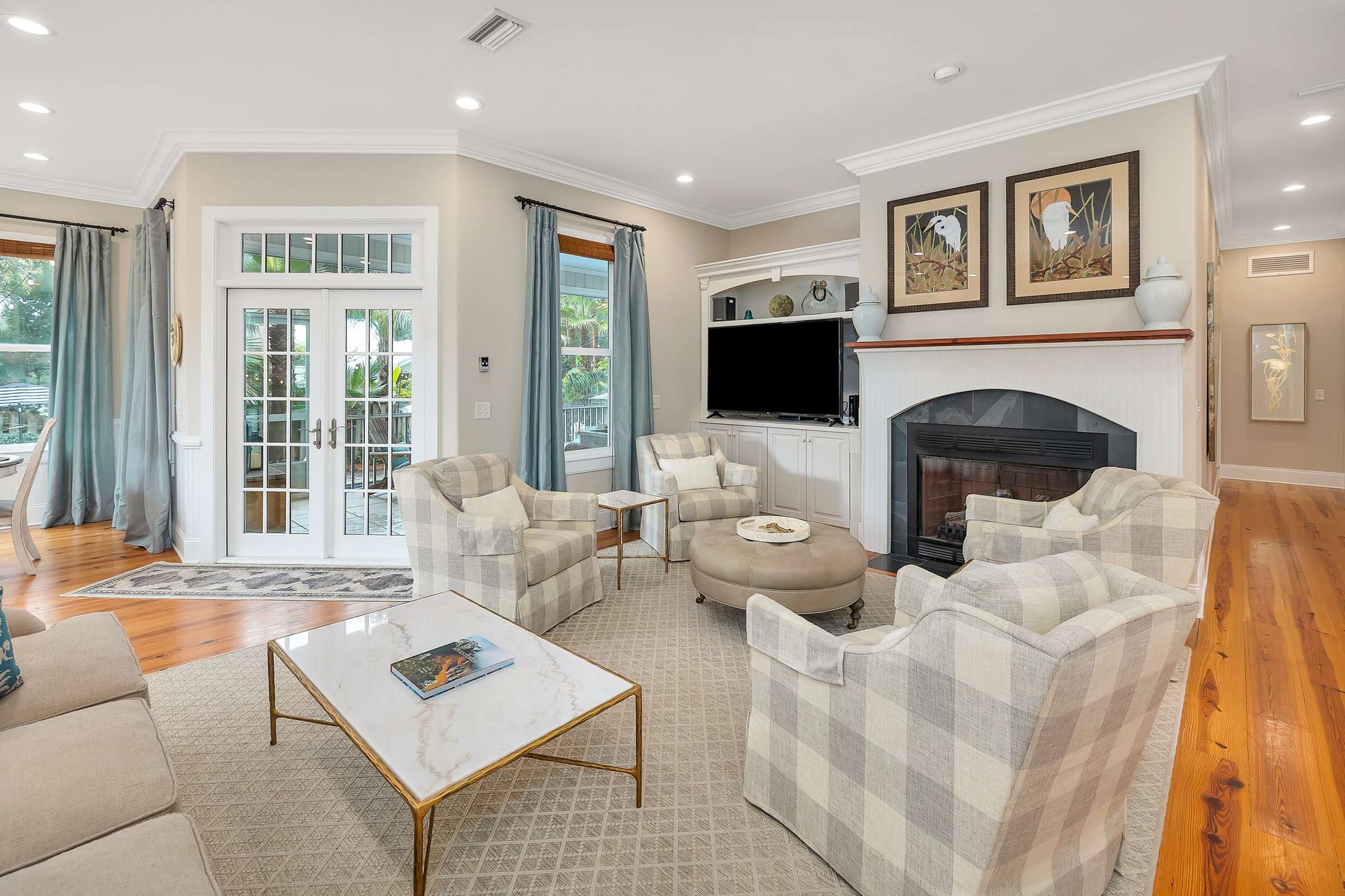 Cozy living room with fireplace.