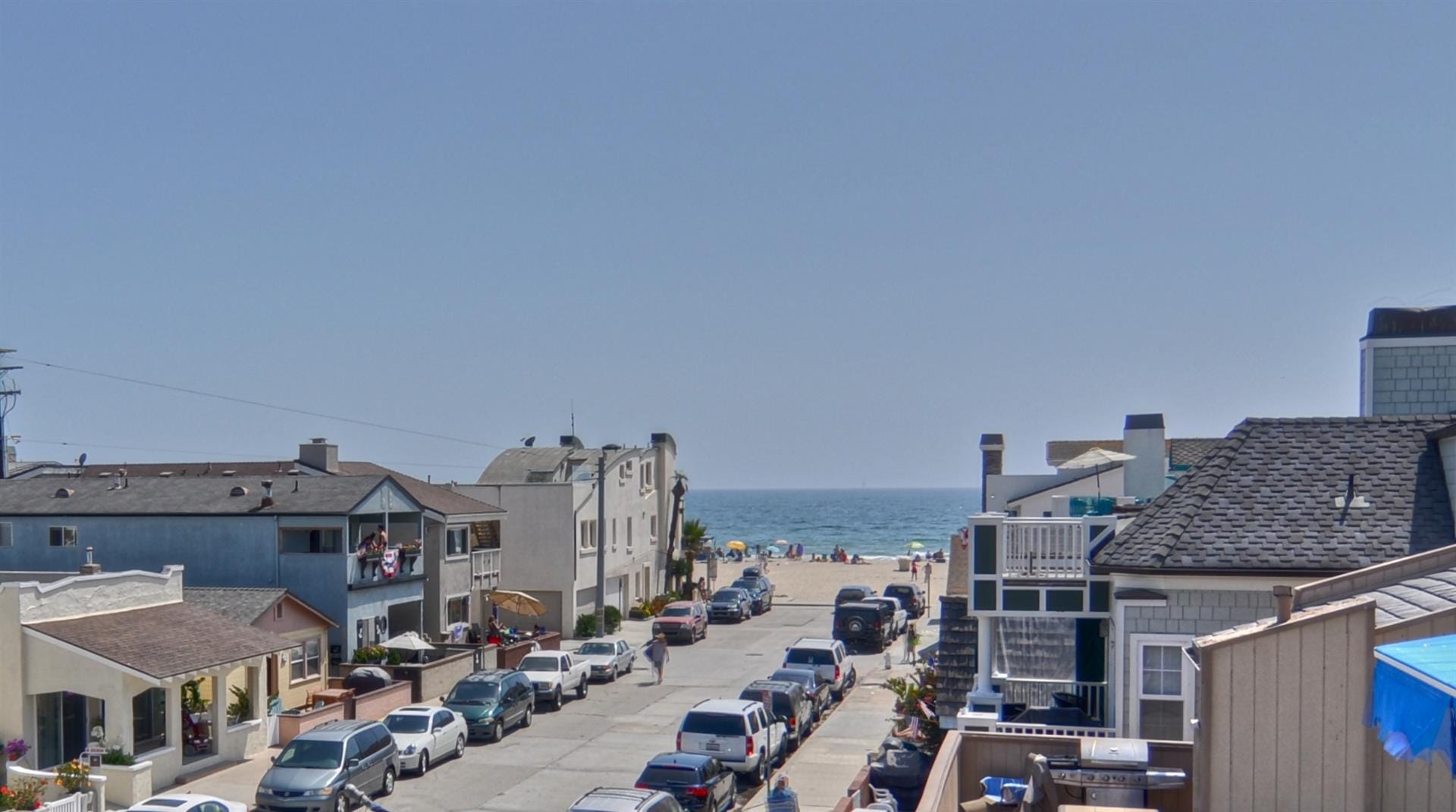 Street leading to the beach.