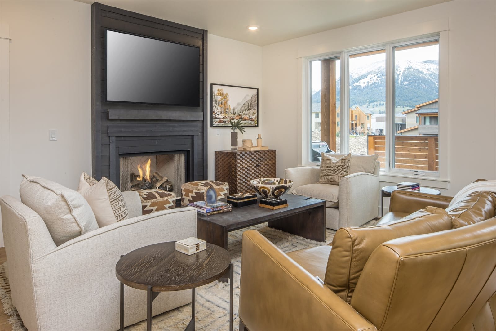 Cozy living room with fireplace.