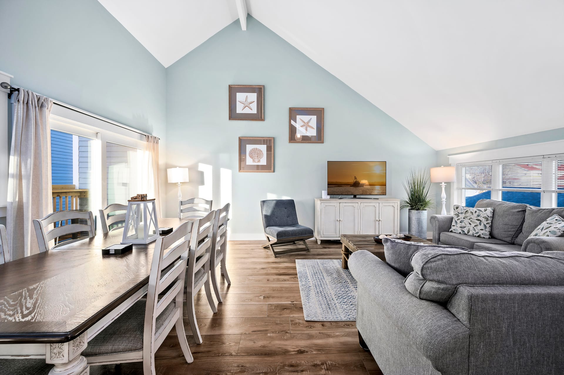 Cozy living and dining area.