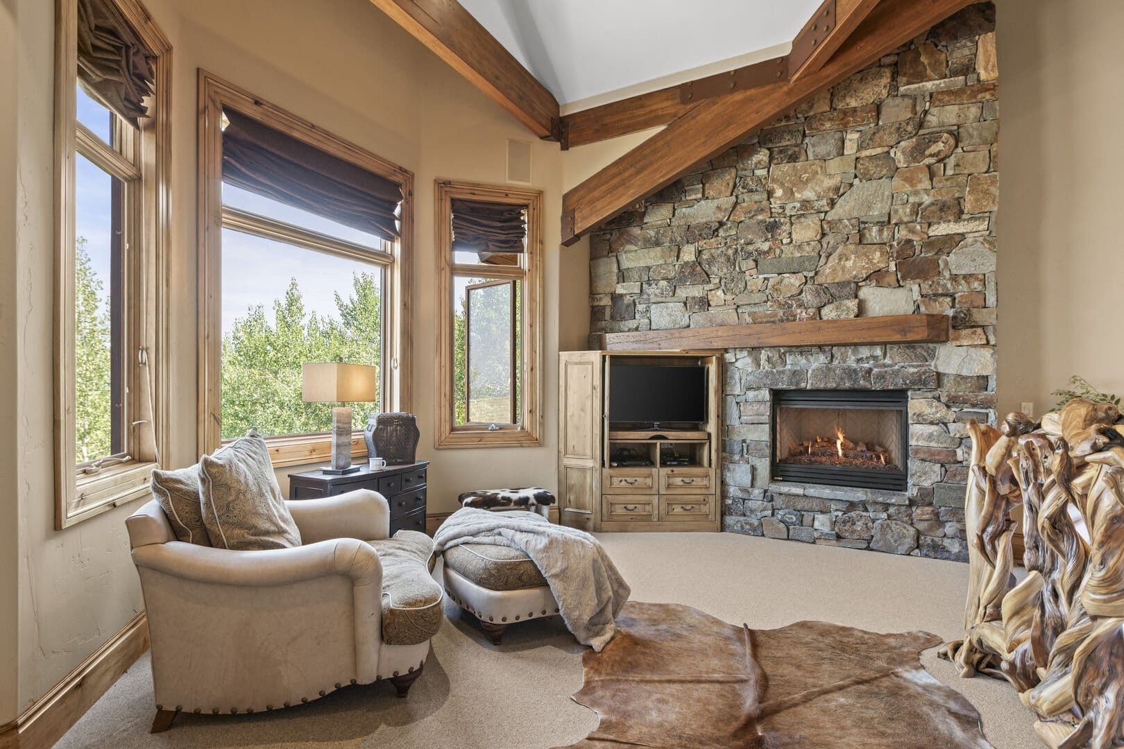 Cozy living room with fireplace.