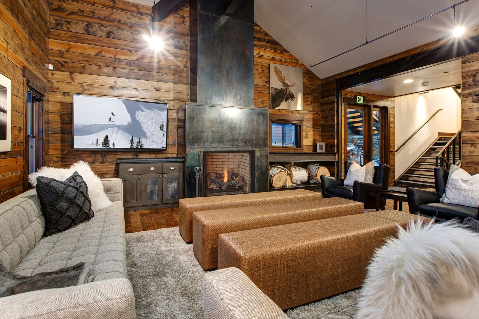 Cozy wood cabin living room.