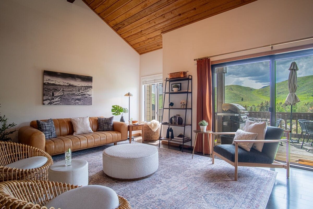 Cozy living room with scenic view.