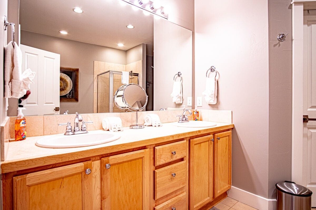 Bright, modern double vanity bathroom.