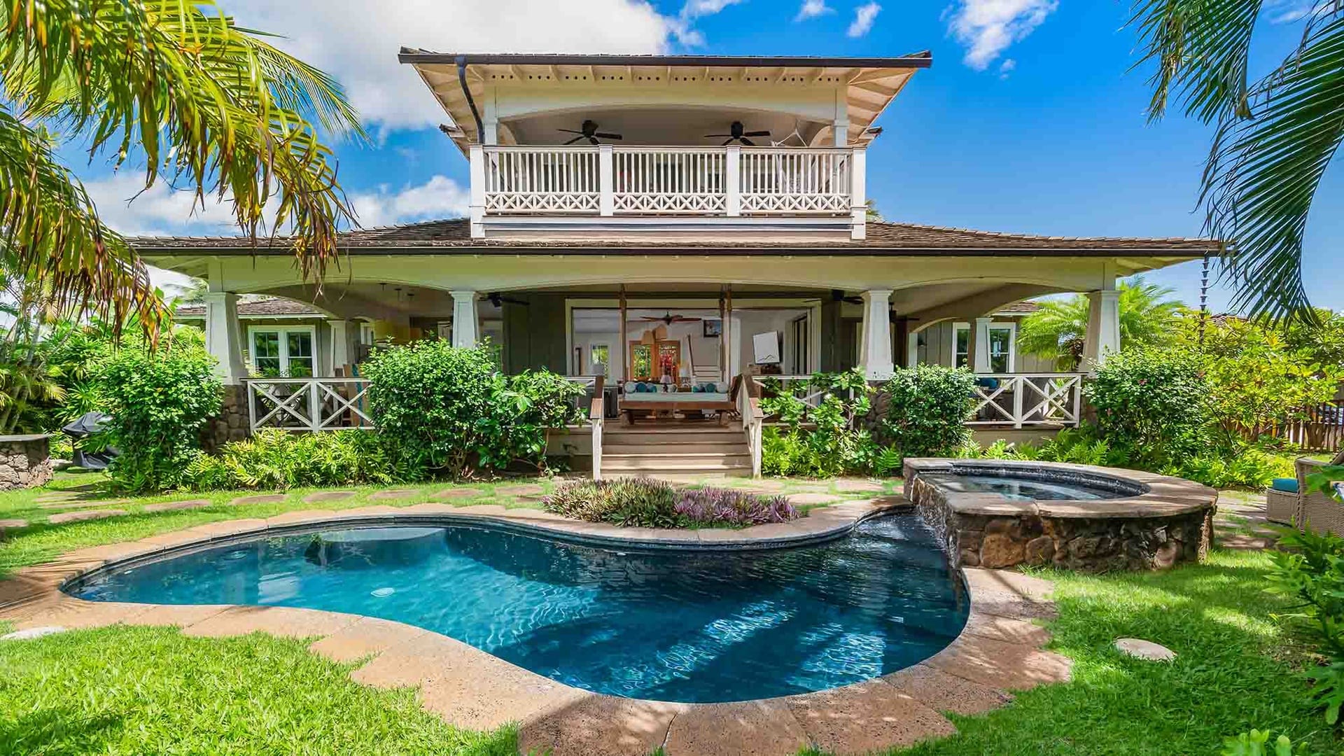 House with pool and garden.