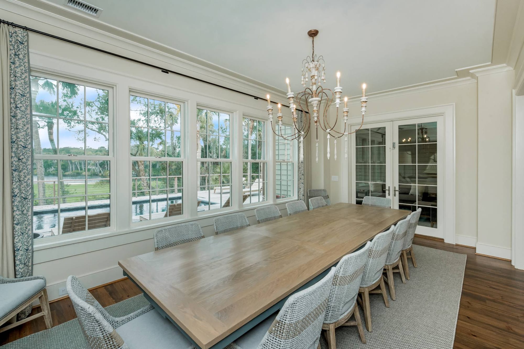 Elegant dining room with chandelier.