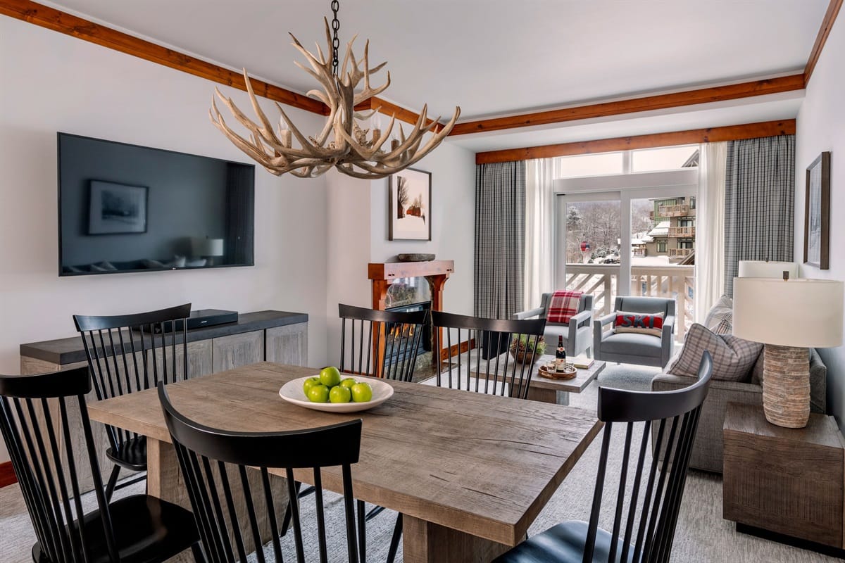 Cozy living room, antler chandelier.