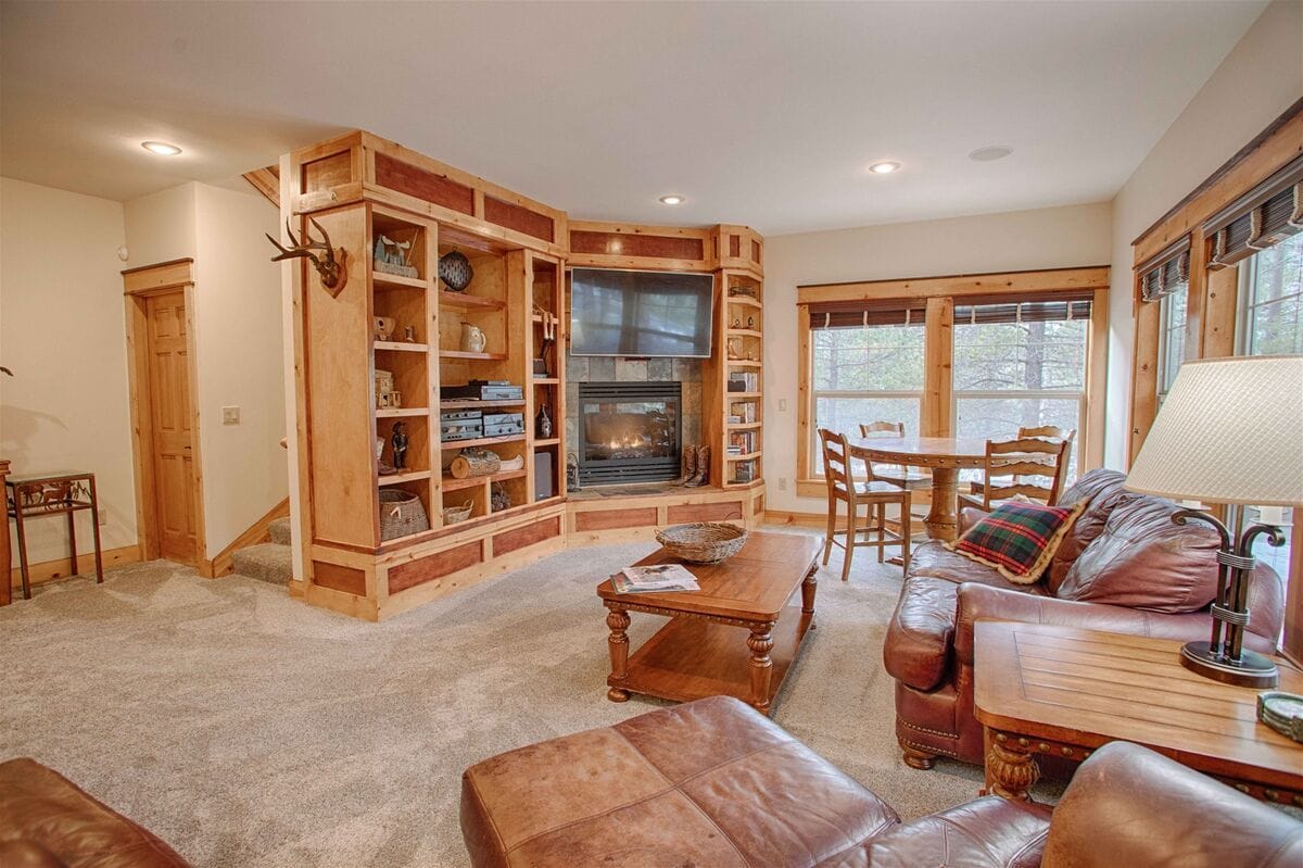 Cozy living room with fireplace.