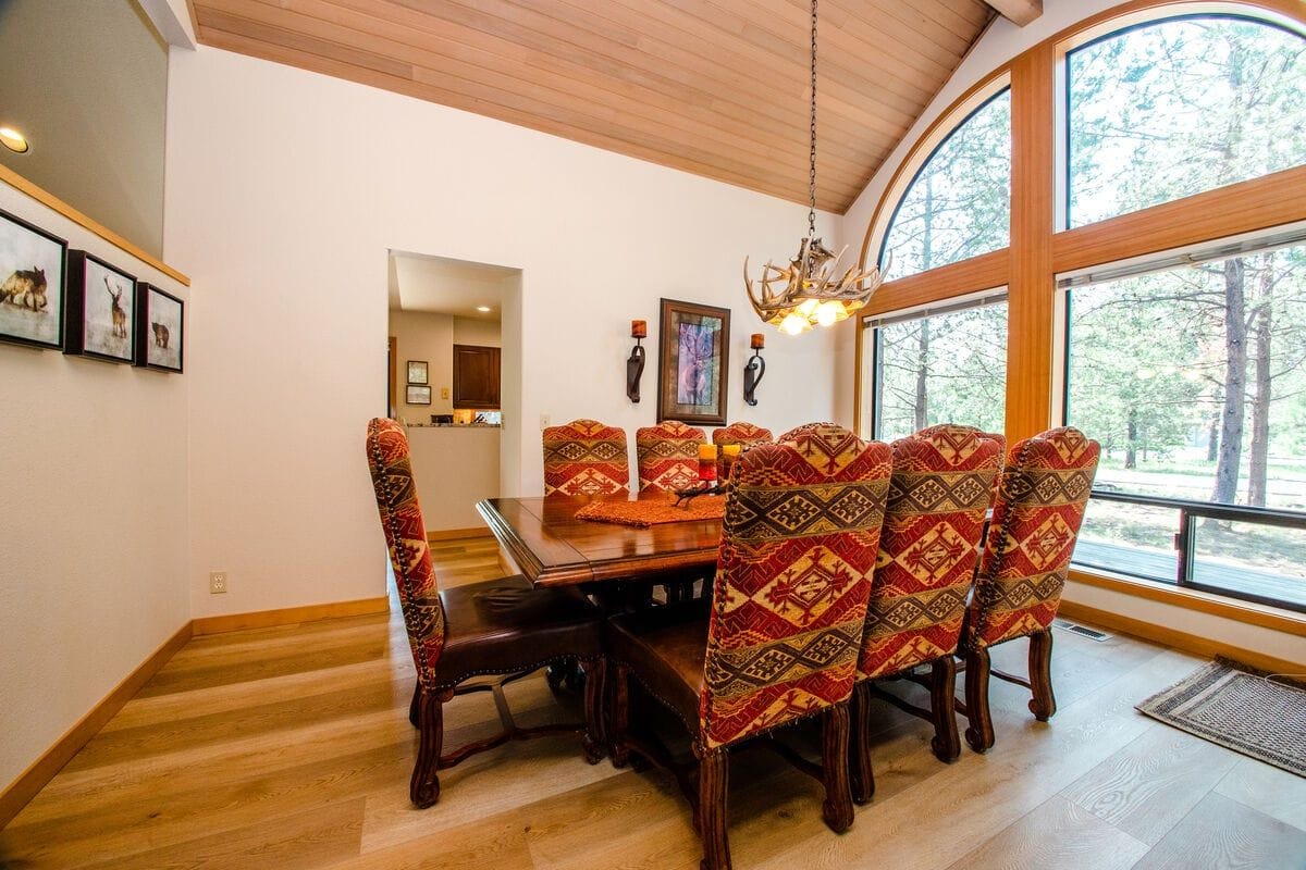 Dining room with rustic decor.