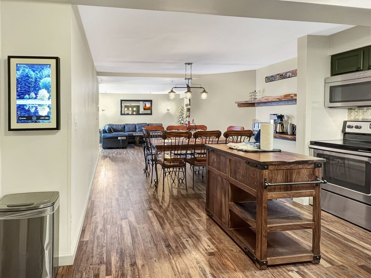 Open kitchen and dining area.