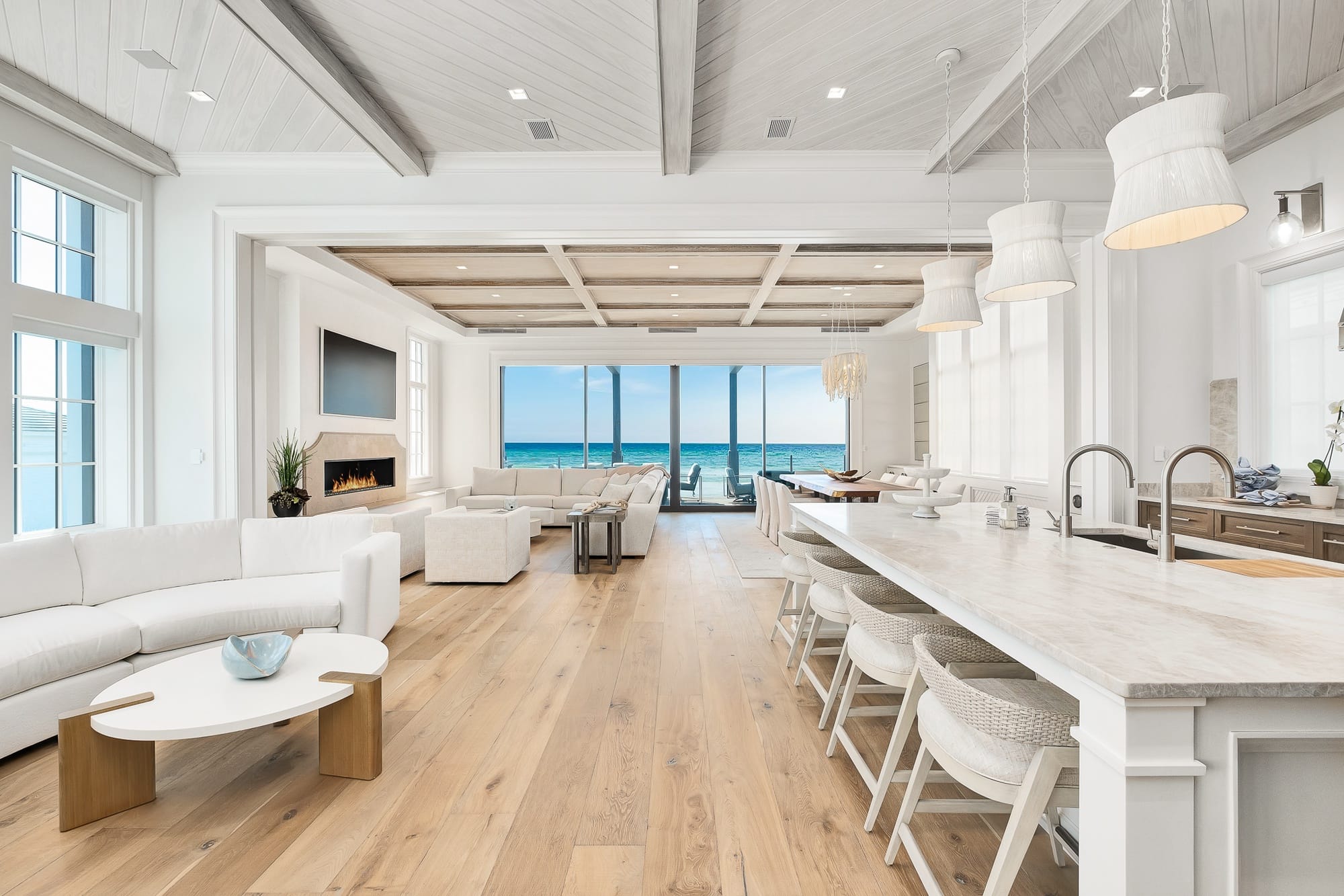 Modern beachfront living and kitchen space.