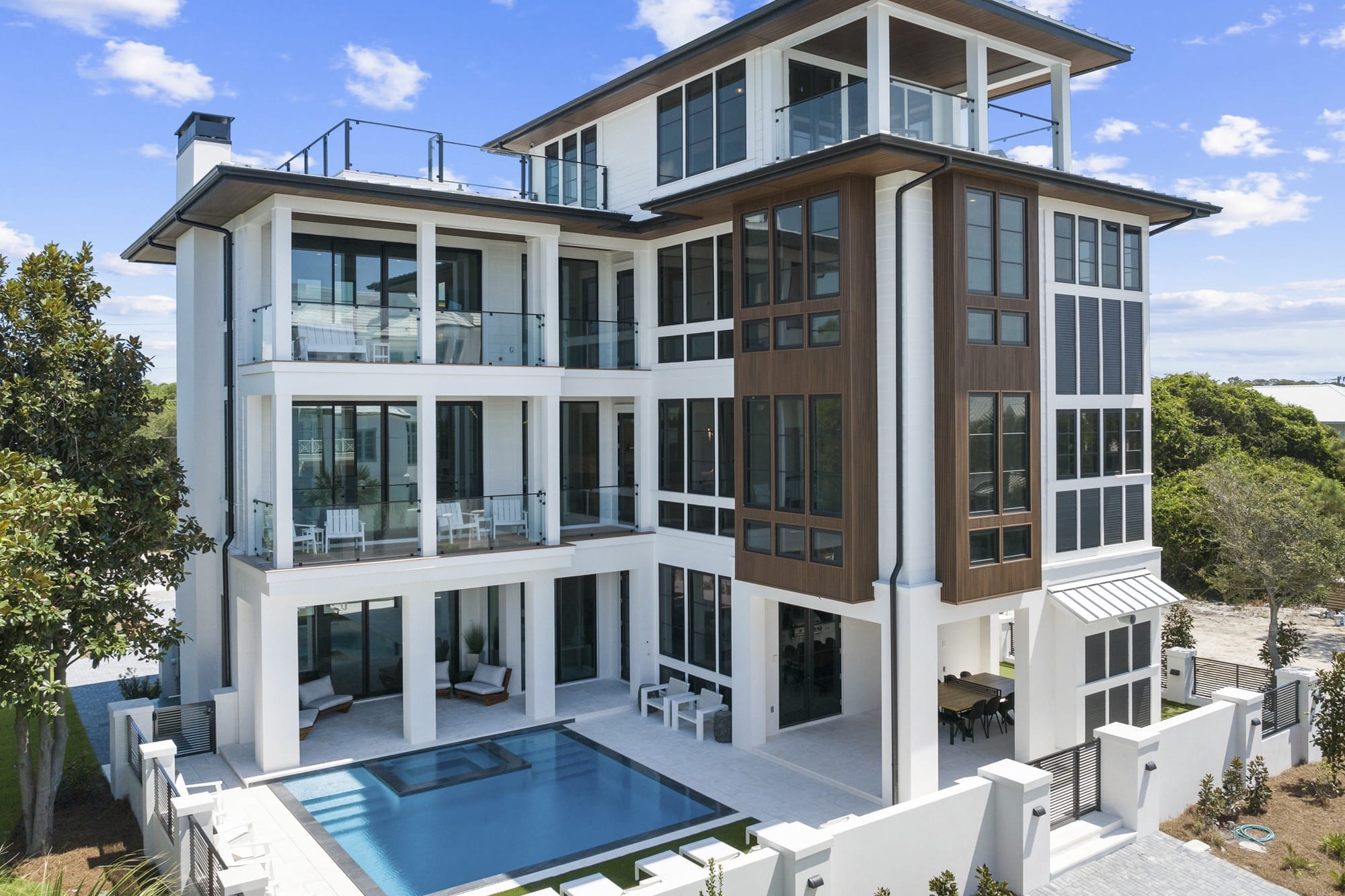 Modern white house with pool.