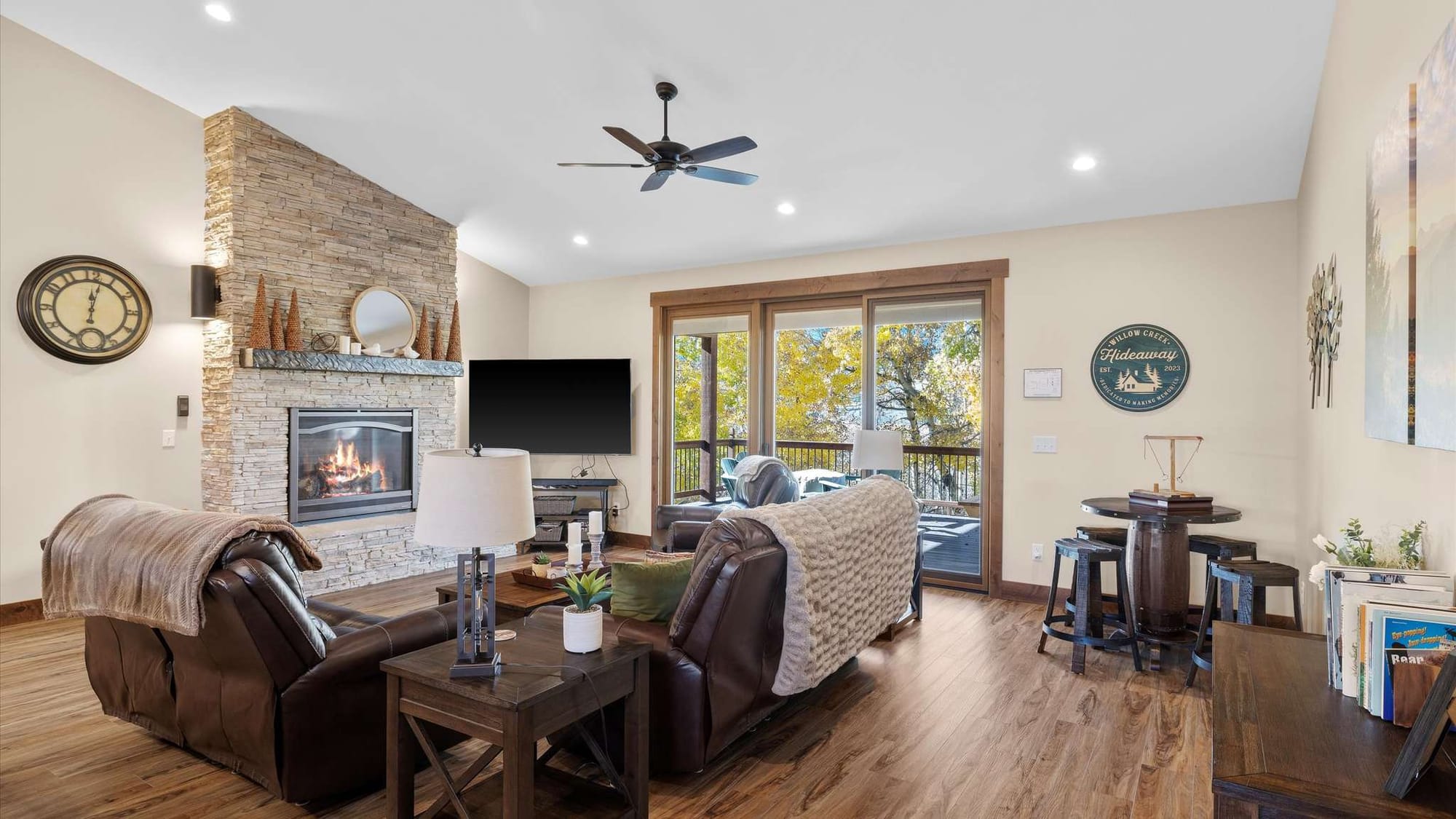 Cozy living room with fireplace.