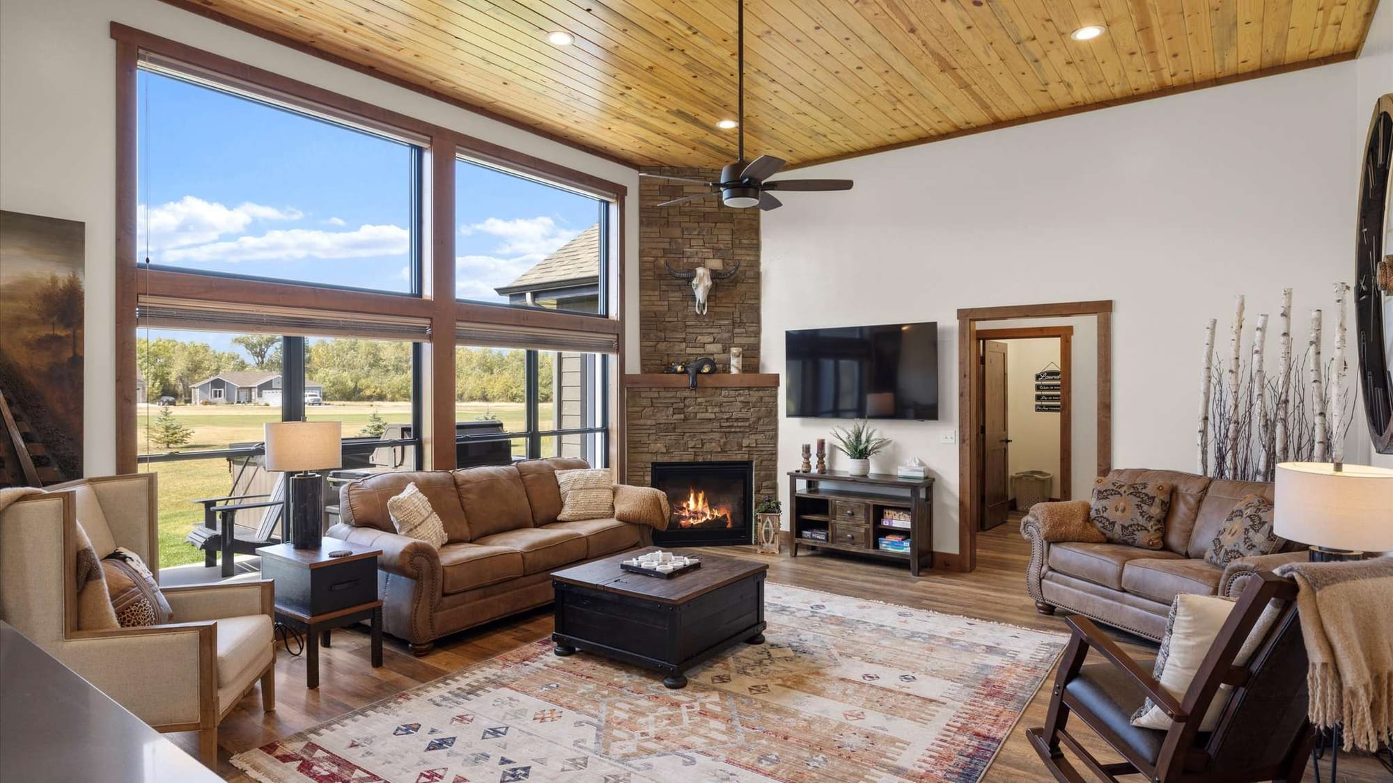 Cozy living room with fireplace.