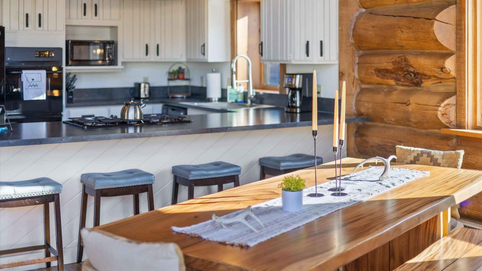 Cozy kitchen and dining area.