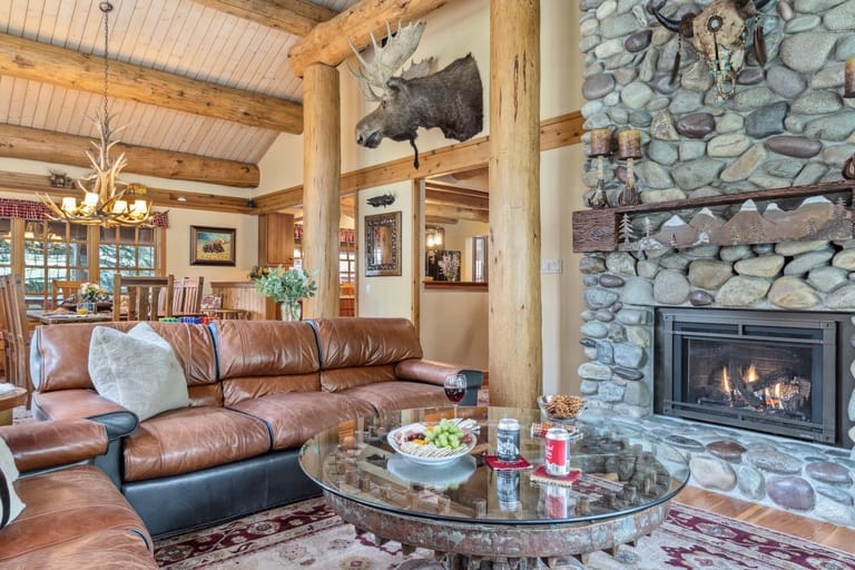 Cozy rustic living room, fireplace.