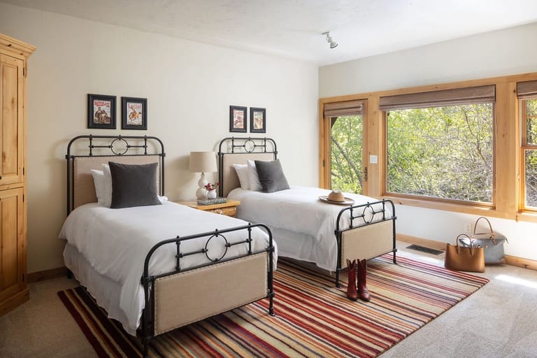 Cozy bedroom with twin beds.