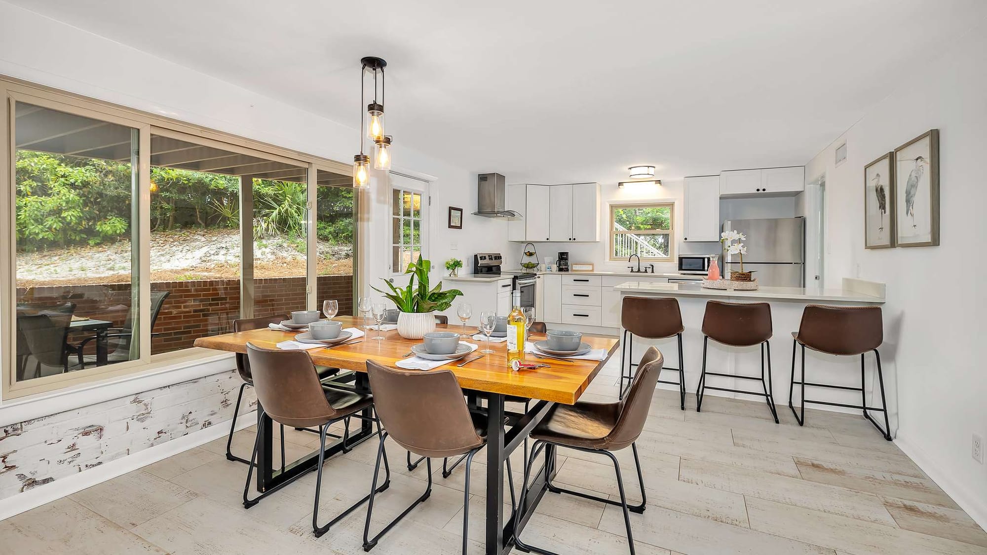Modern kitchen and dining area.