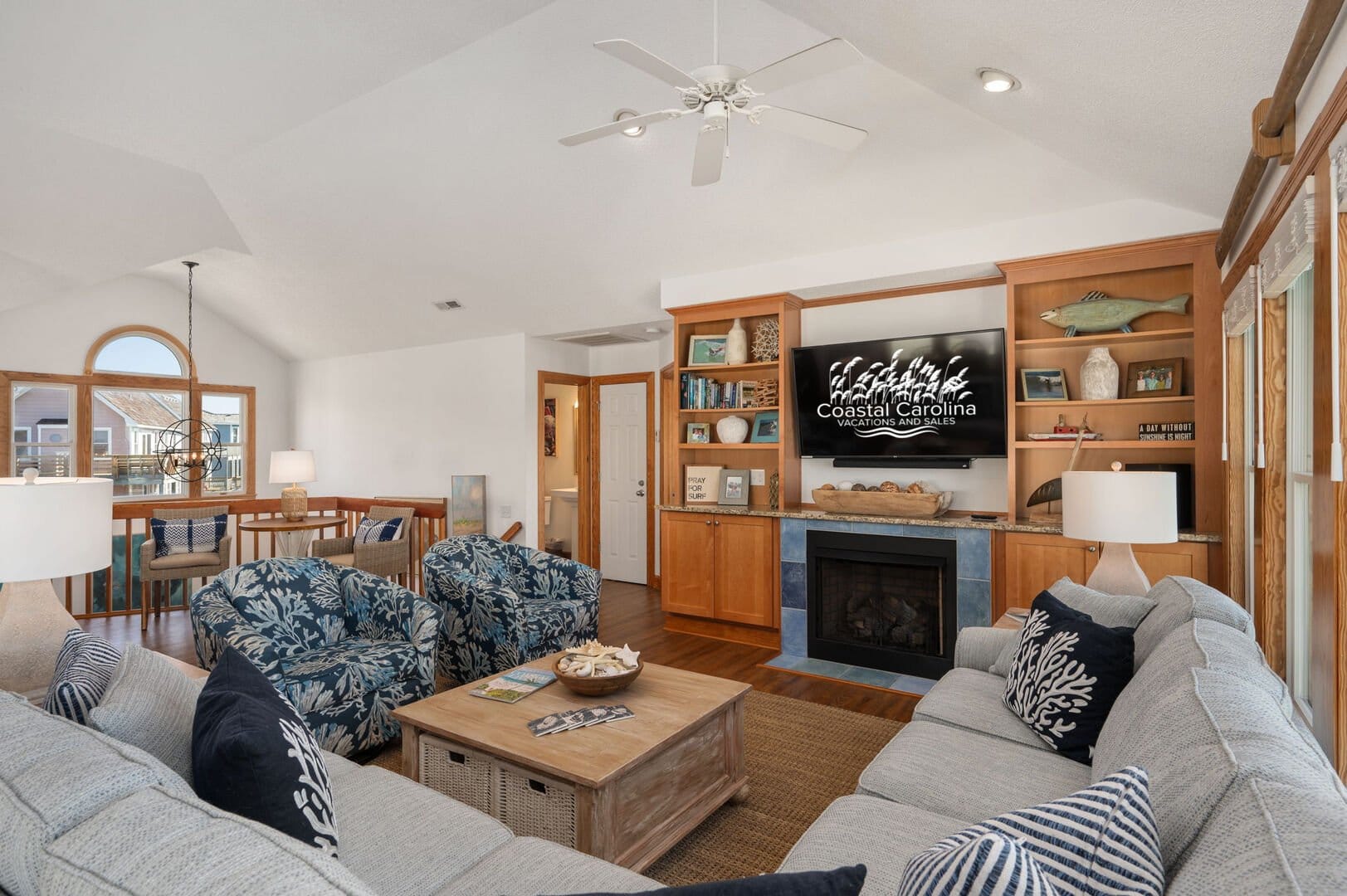 Coastal-themed living room, cozy decor.