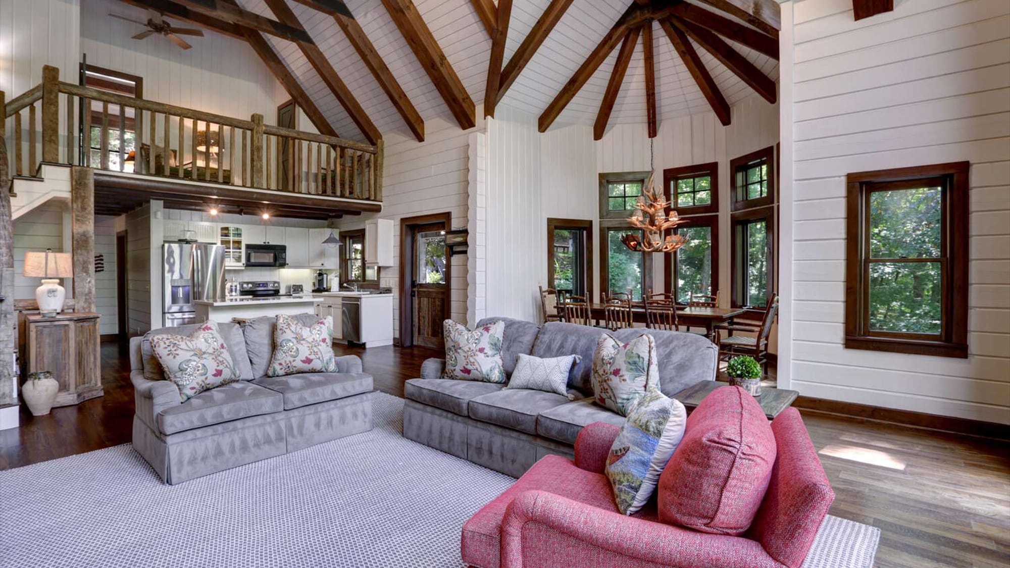 Sparkling Waters Lakefront Retreat in Highlands