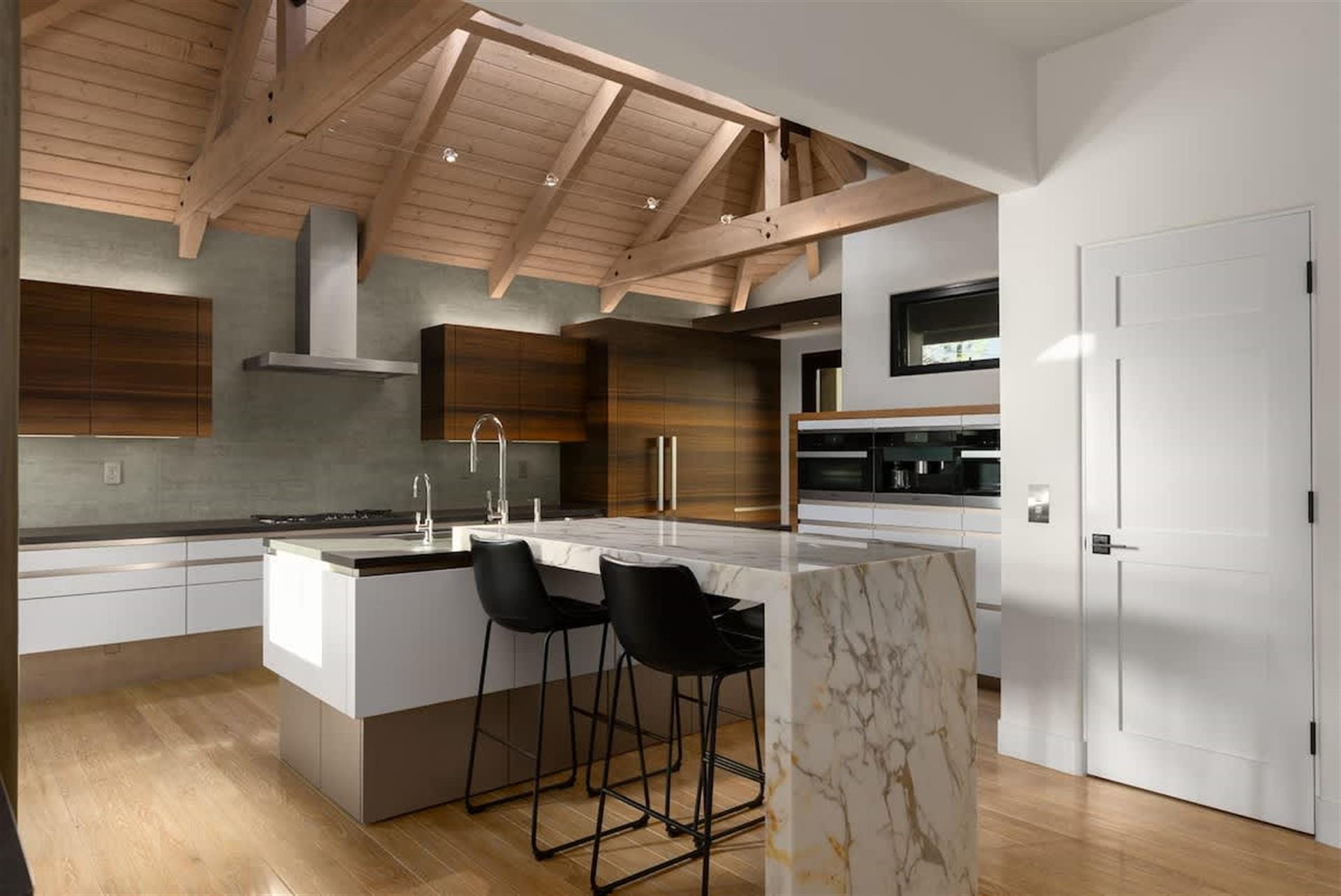 2204 Waterfront
