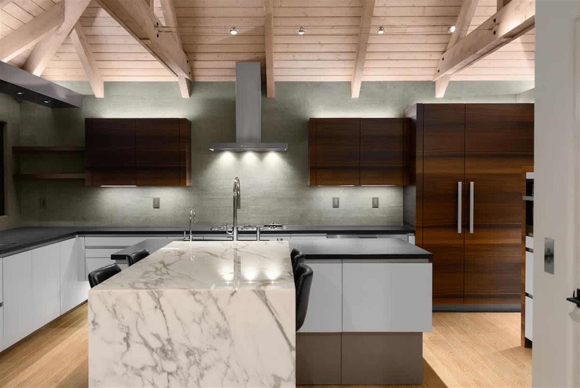2204 Waterfront