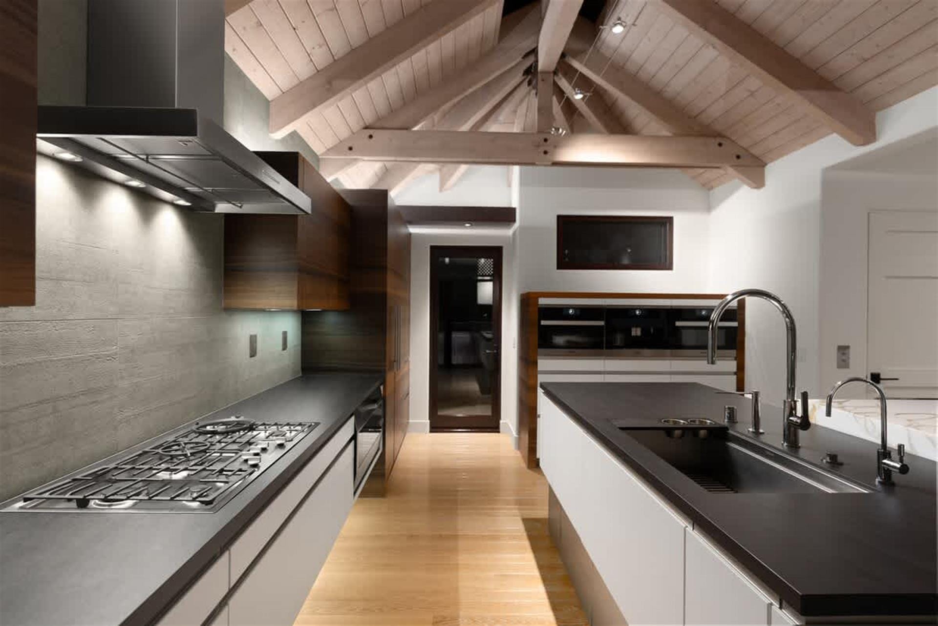 2204 Waterfront