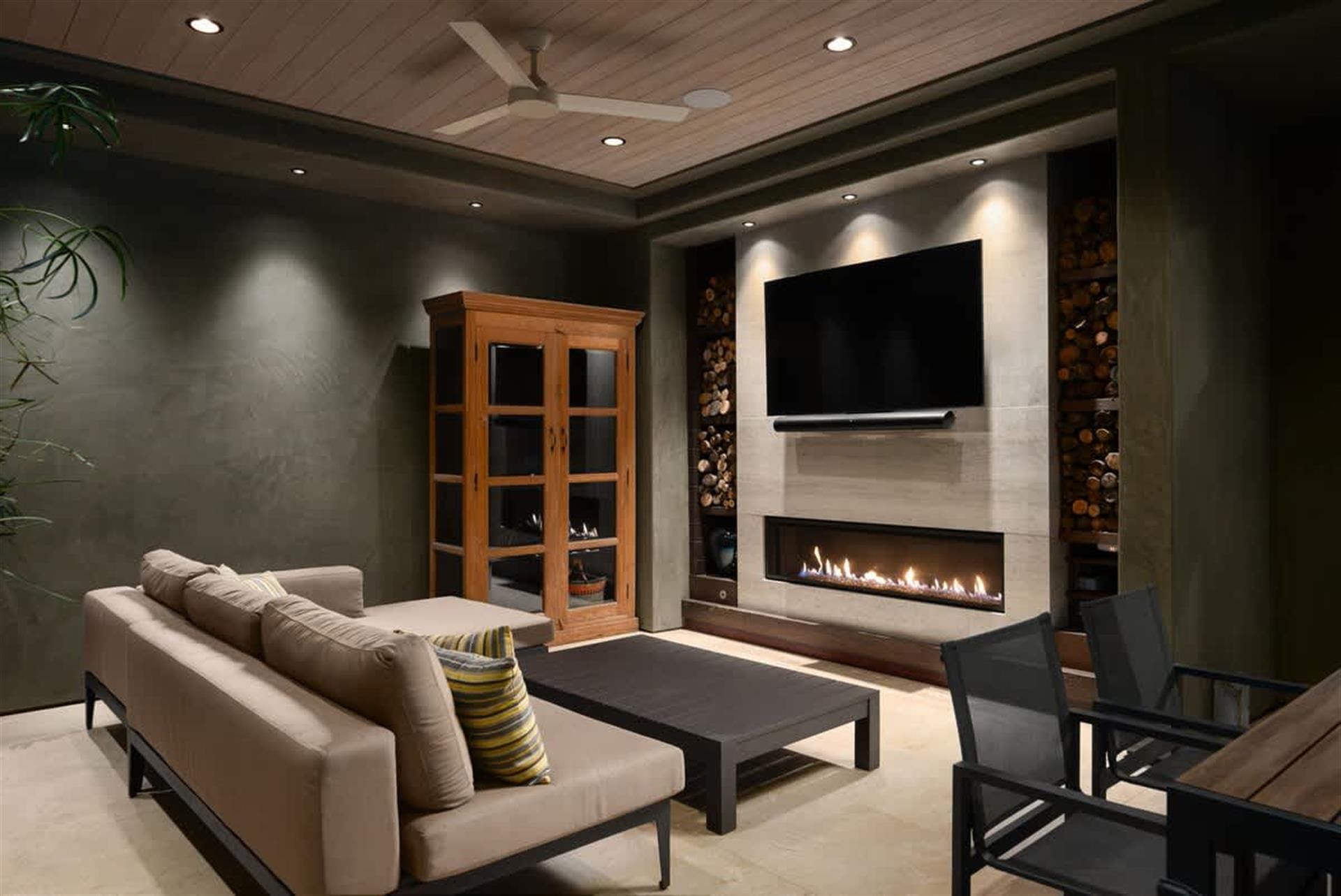 2204 Waterfront
