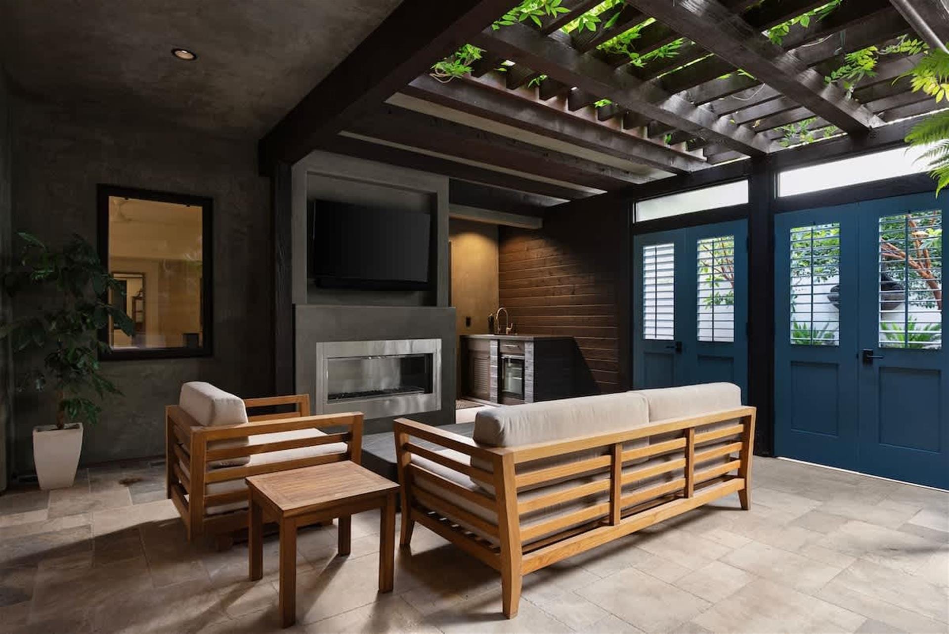 2204 Waterfront