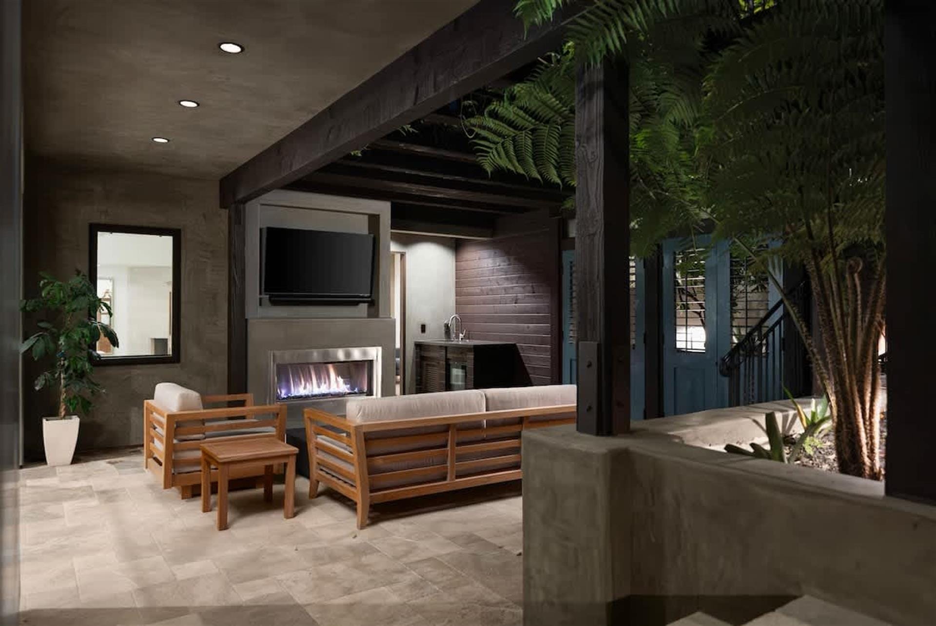 2204 Waterfront