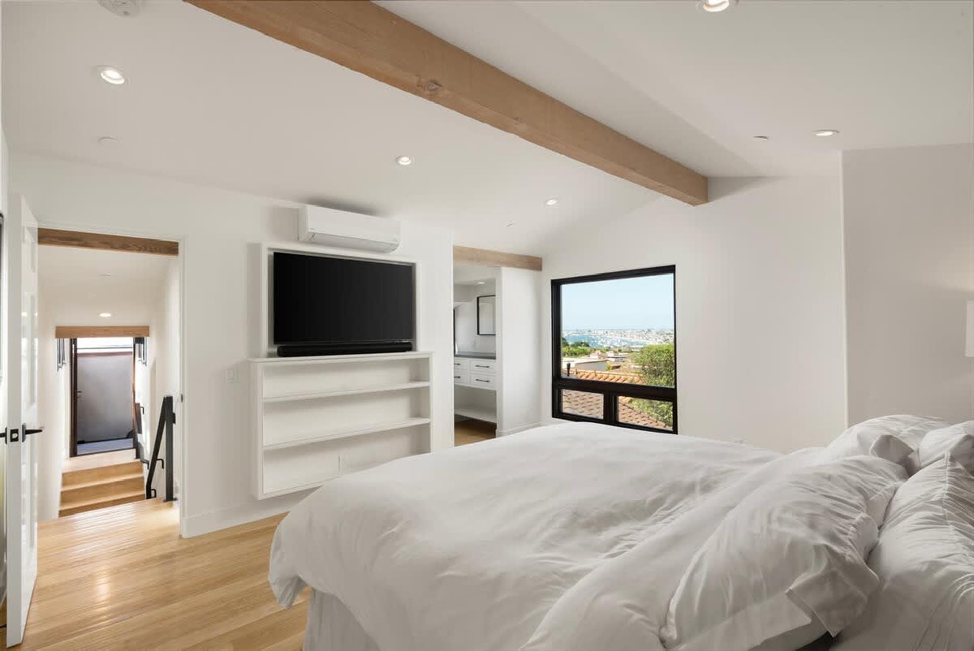 2204 Waterfront