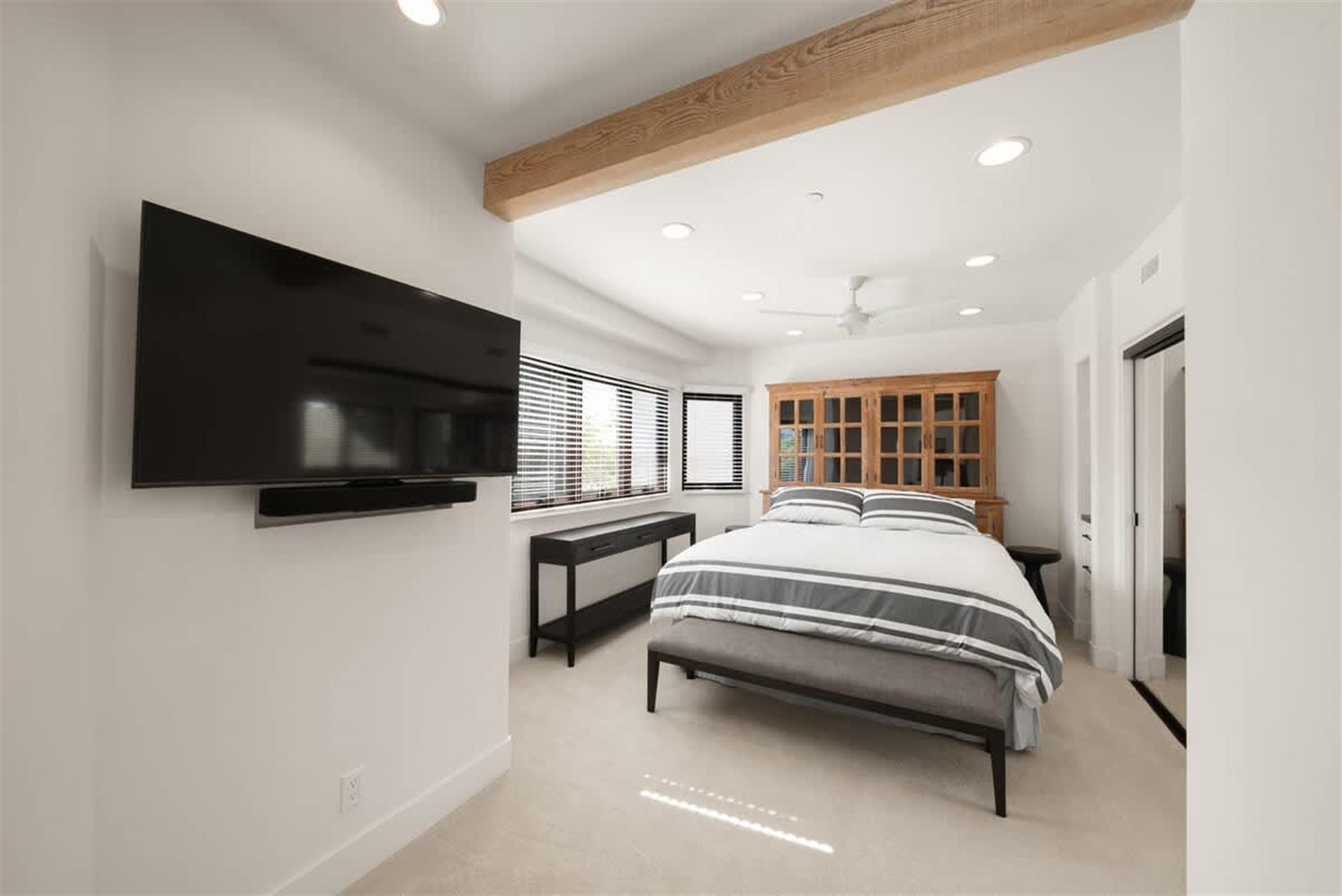 2204 Waterfront