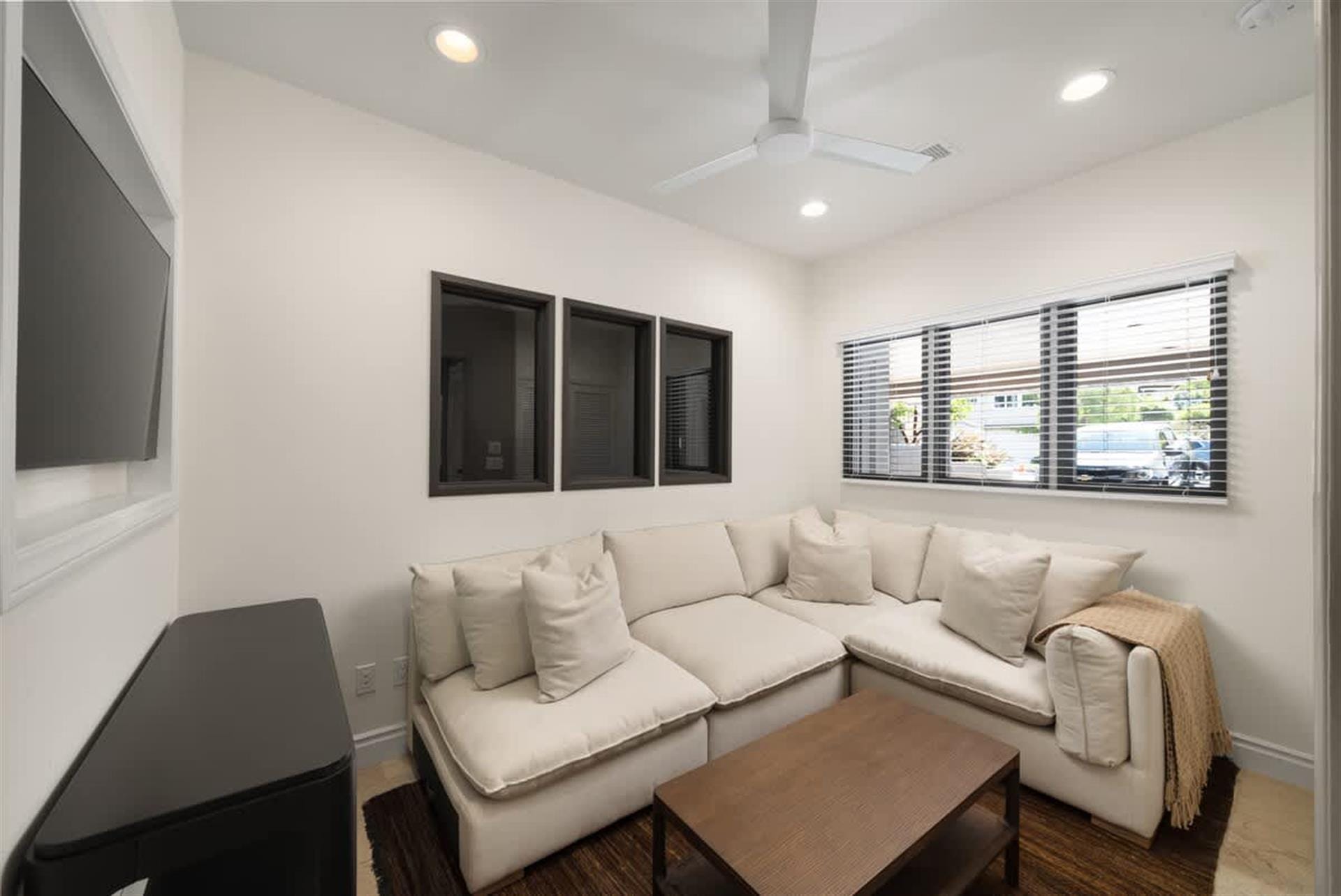 2204 Waterfront