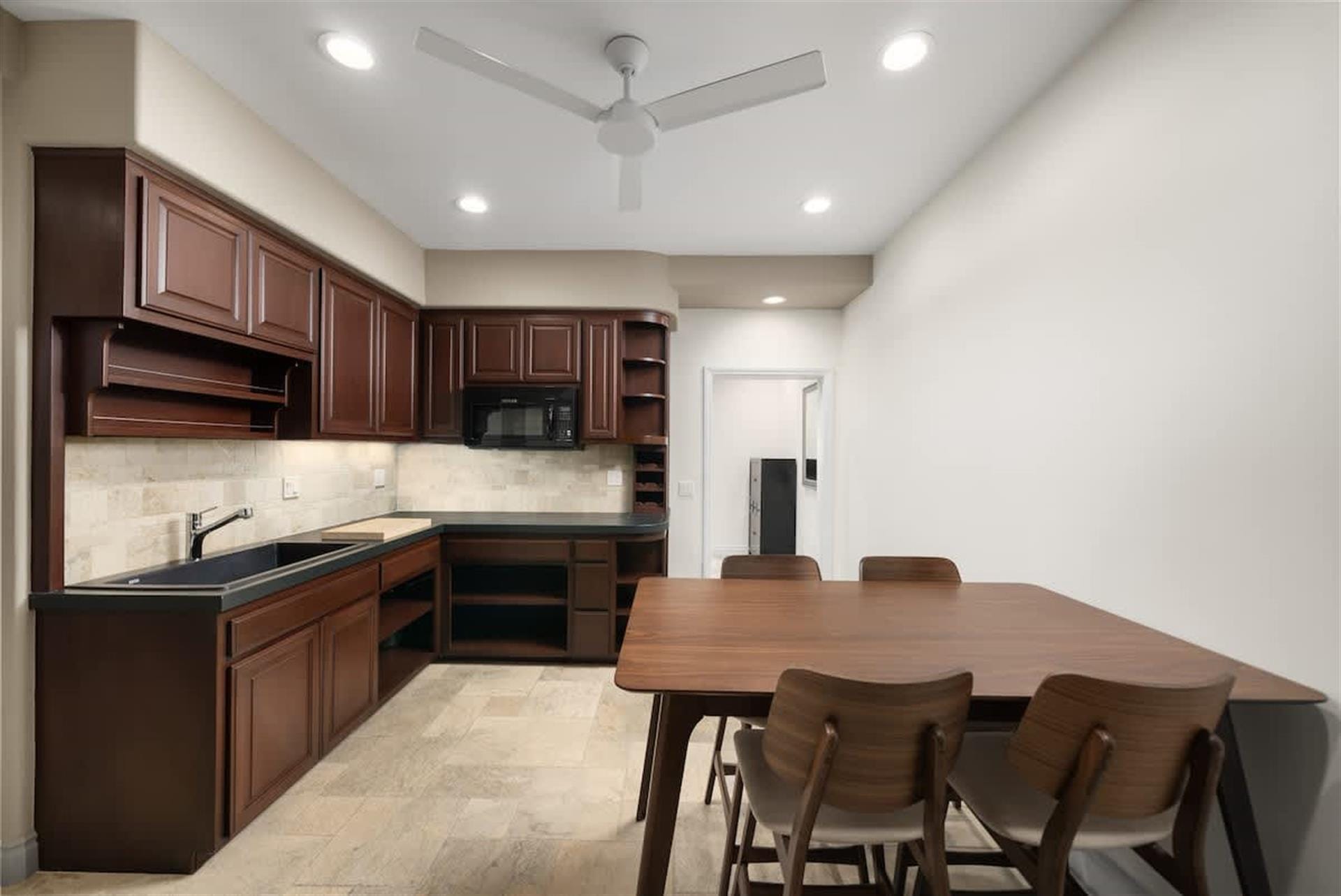 2204 Waterfront