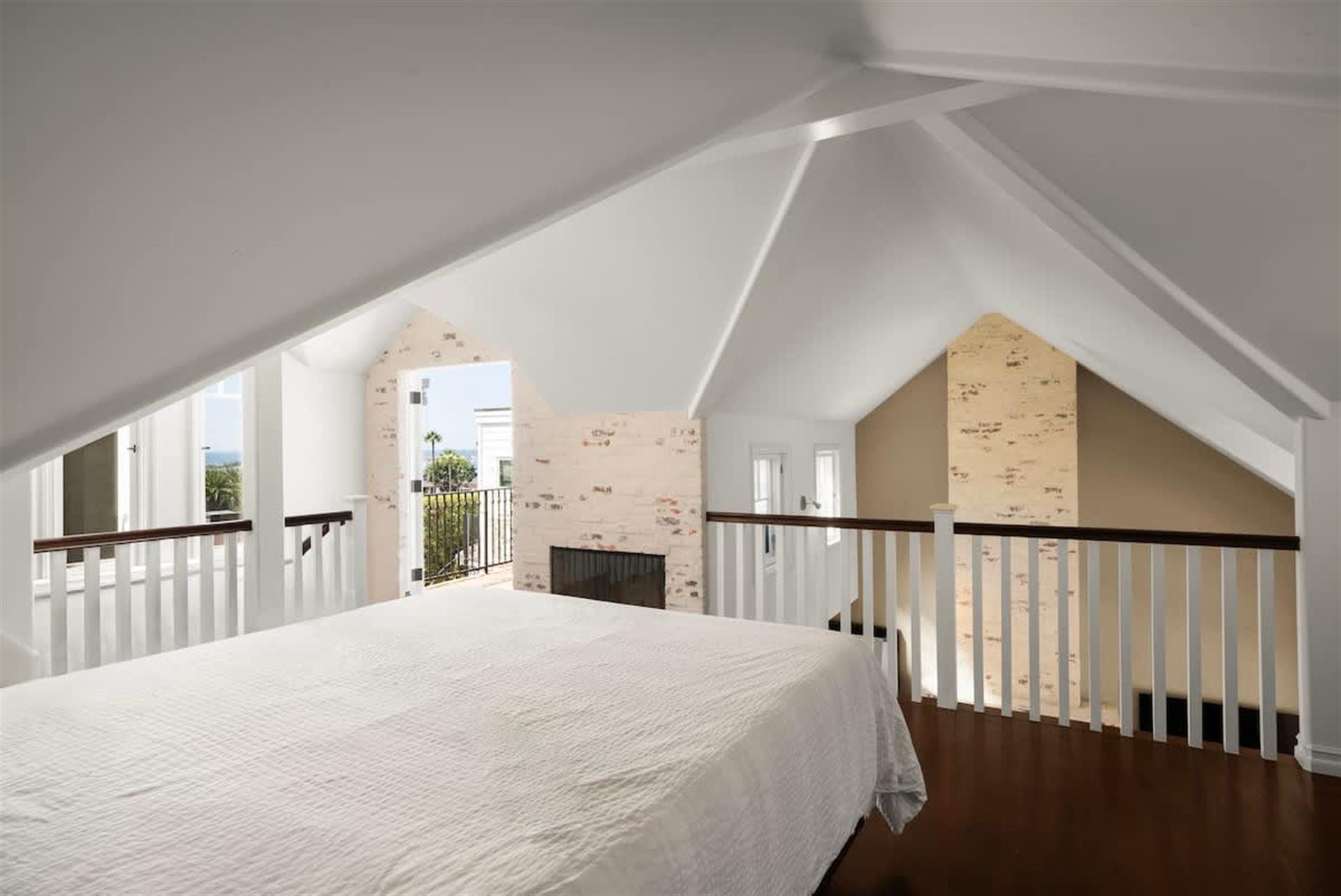 2204 Waterfront