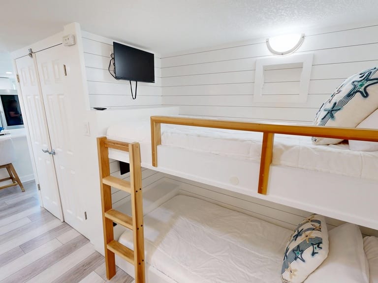 Destin Towers 113