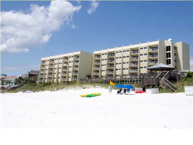 Beach House 104b