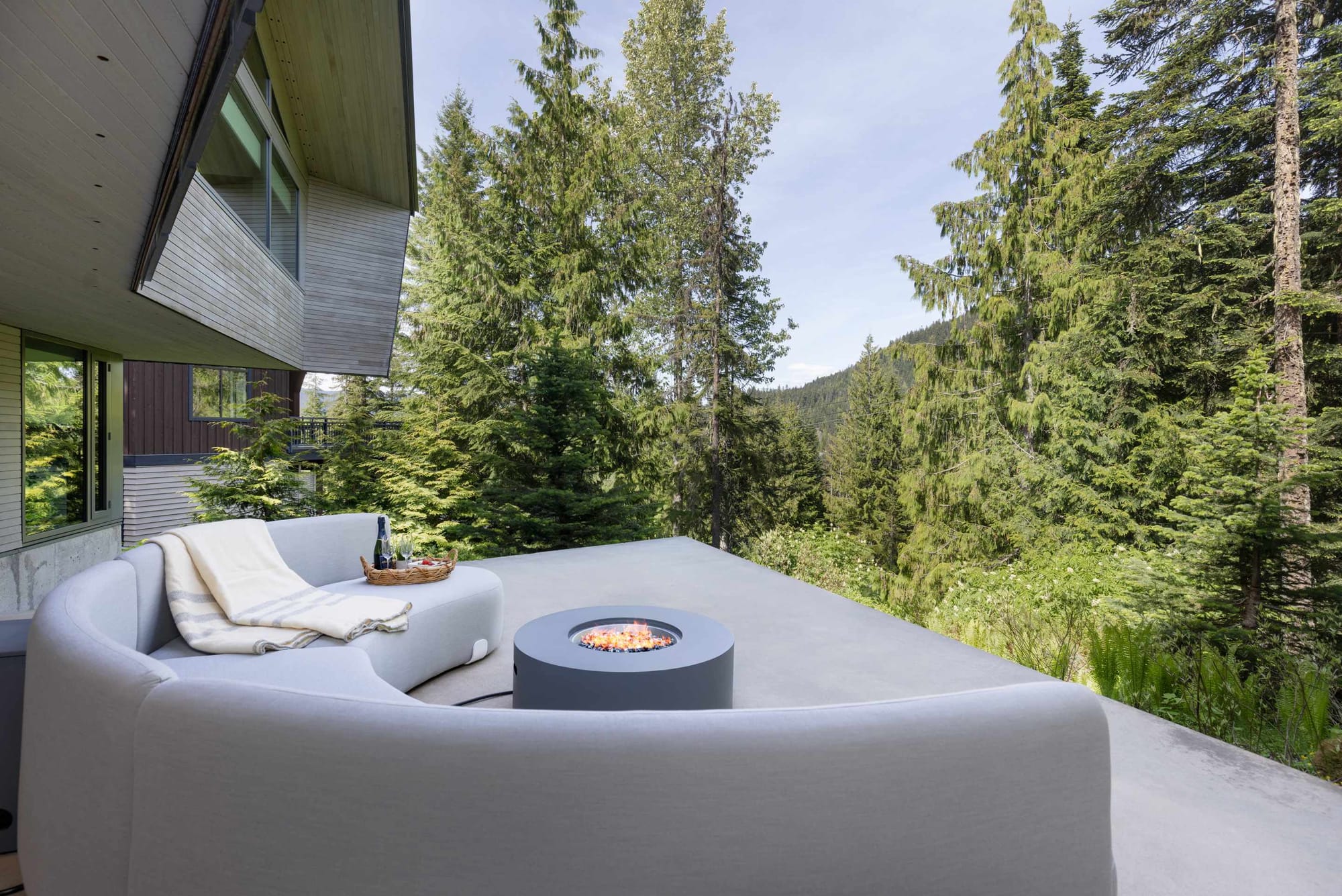 Kadenwood Skyhaus