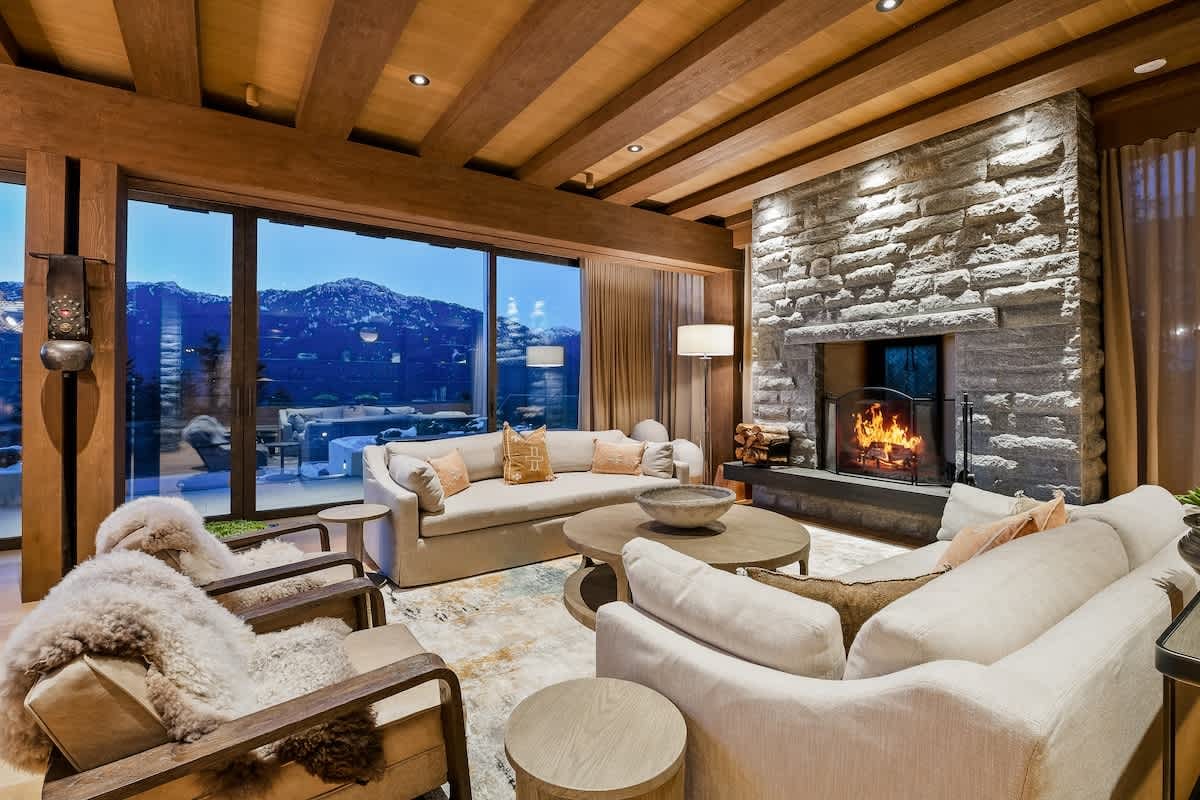 Cozy living room with fireplace.