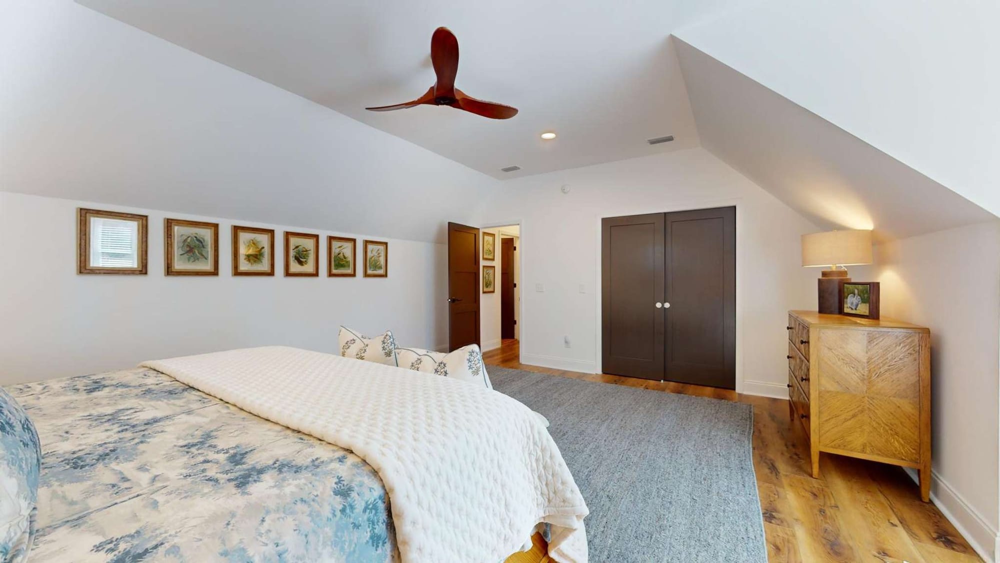 Lakeview Hideaway