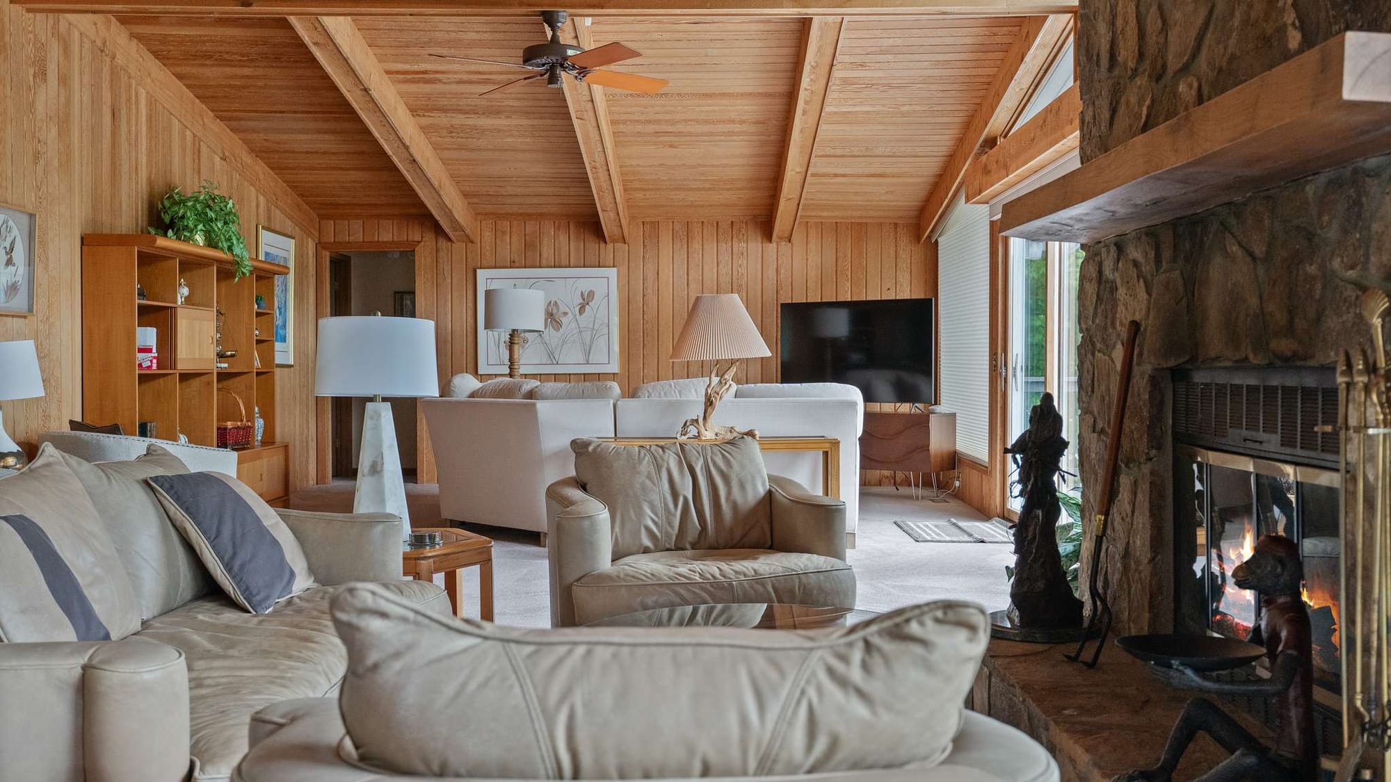 Sequoyah Lakeside Lodge