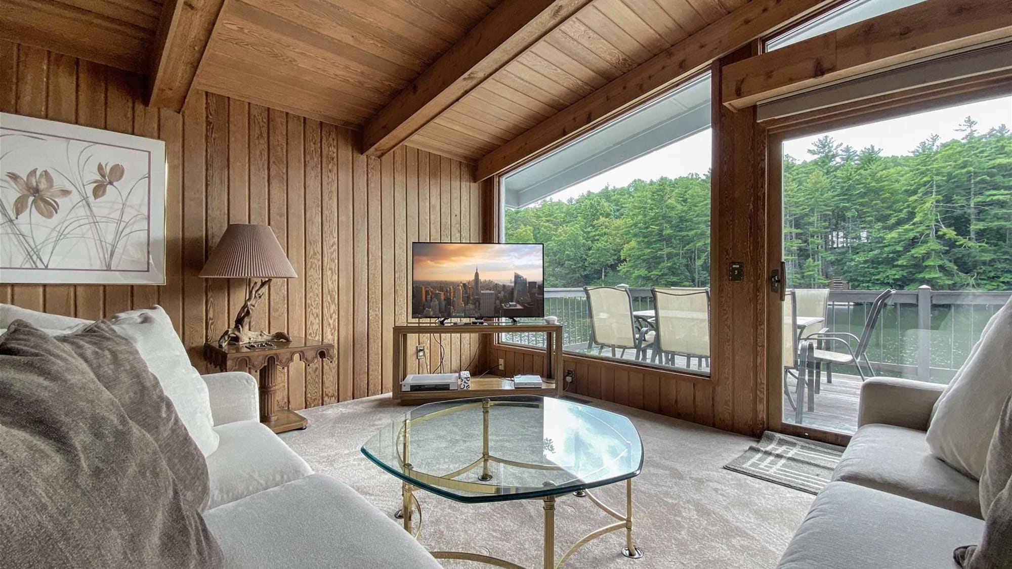 Sequoyah Lakeside Lodge