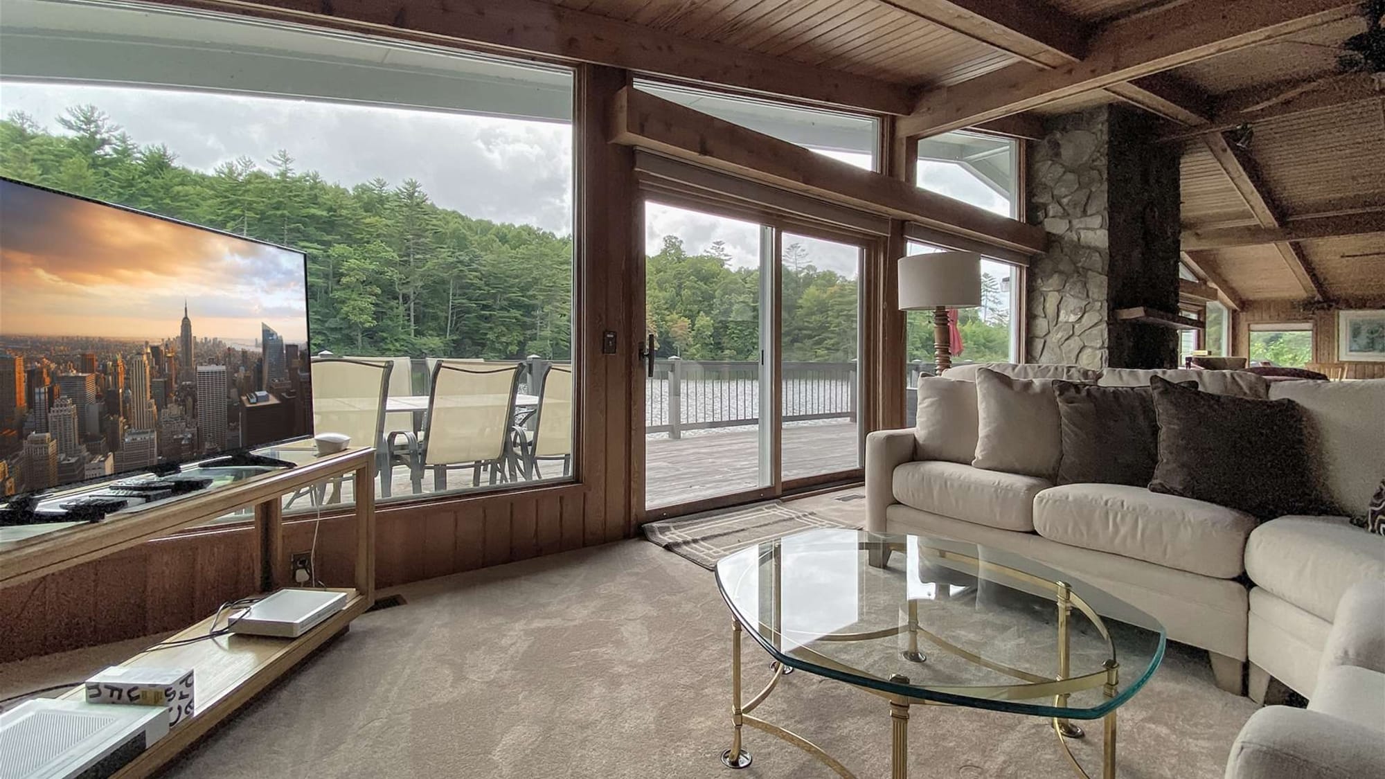 Sequoyah Lakeside Lodge