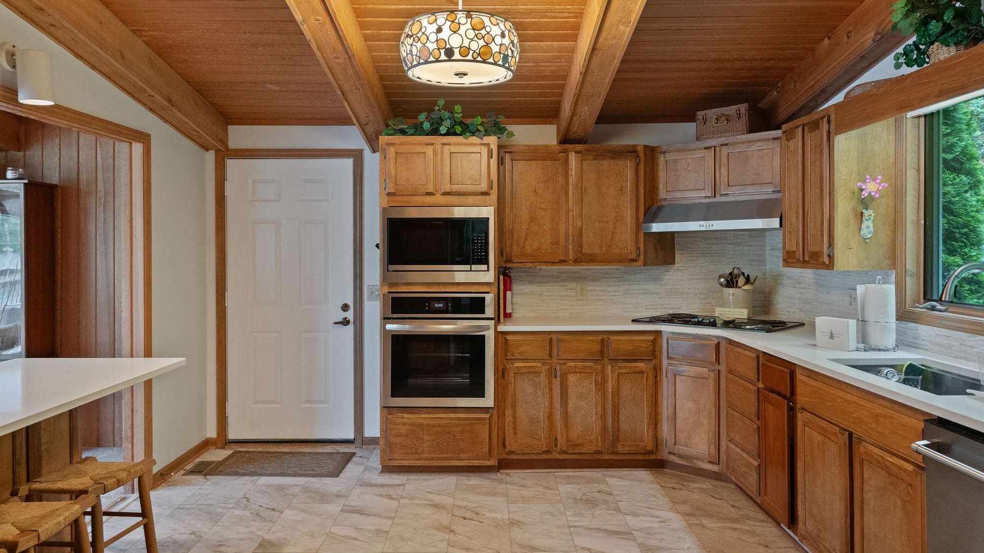 Sequoyah Lakeside Lodge