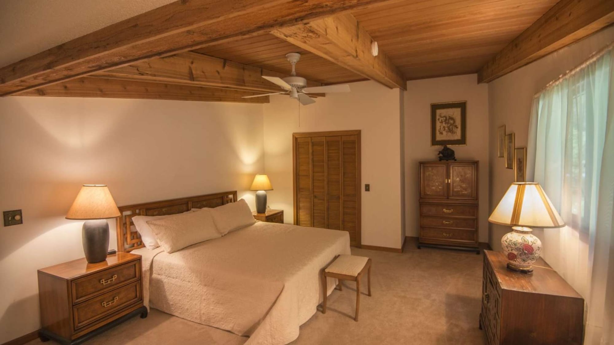 Sequoyah Lakeside Lodge