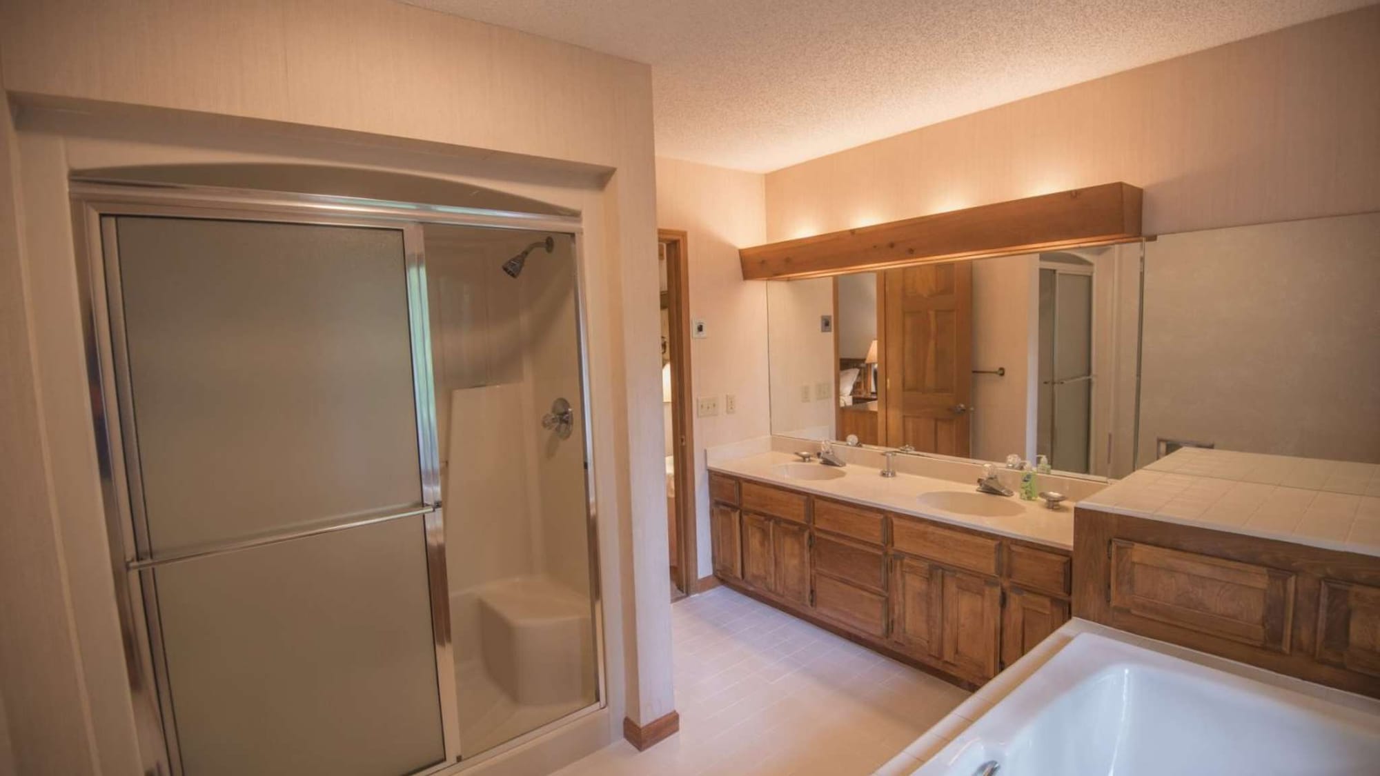 Sequoyah Lakeside Lodge