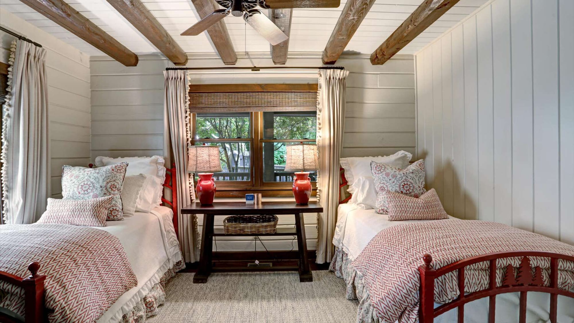 Sparkling Waters Lakefront Retreat